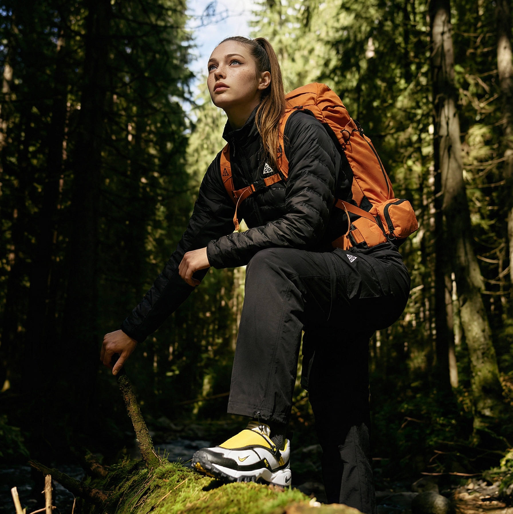 Nike ACG Phassad Yellow Zest and Metallic Silver 착용 스타일 - 3