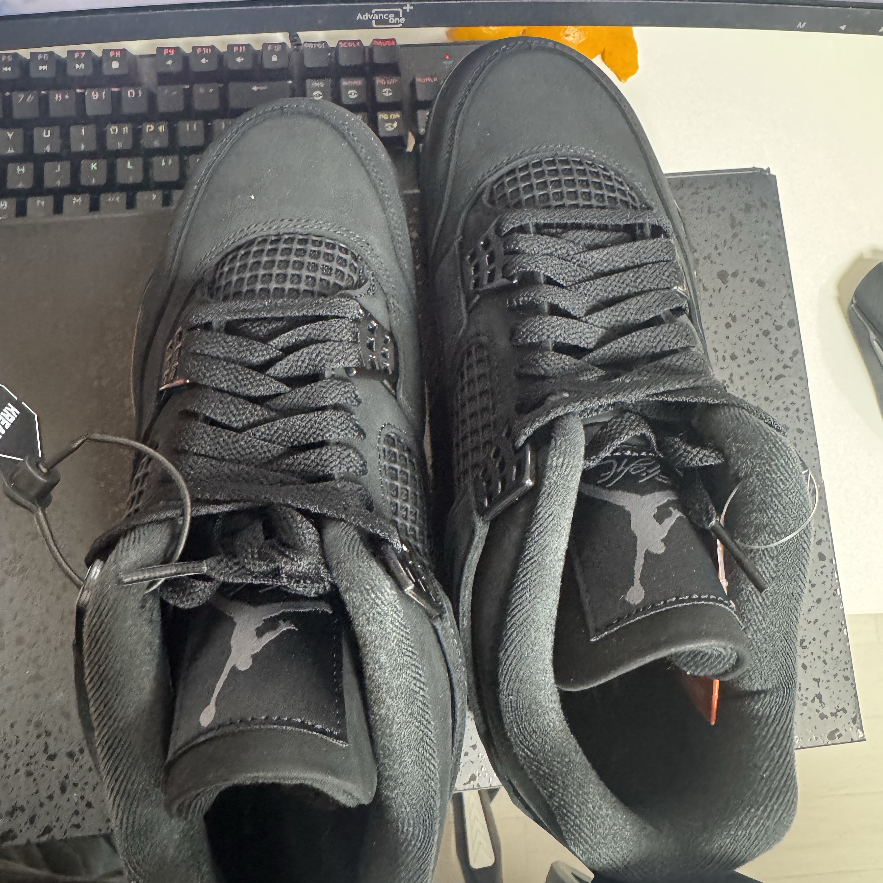 Jordan 4 Retro Black Cat 2025 착용 스타일 - 2