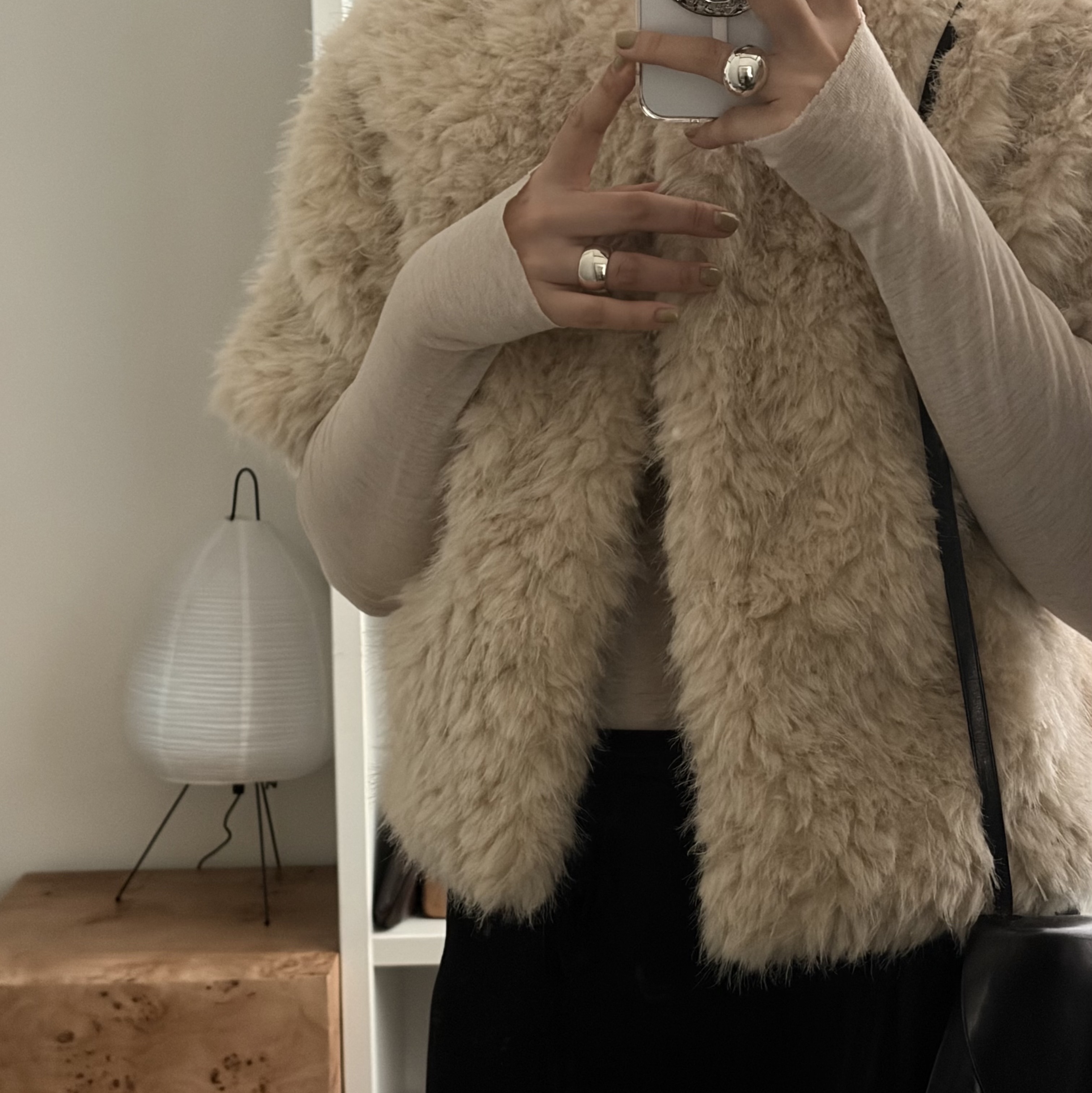 Aviemuah Ave Mac Phone Knob Rhodium, Byweekend Momo Ring Silver 착용 스타일 - 2