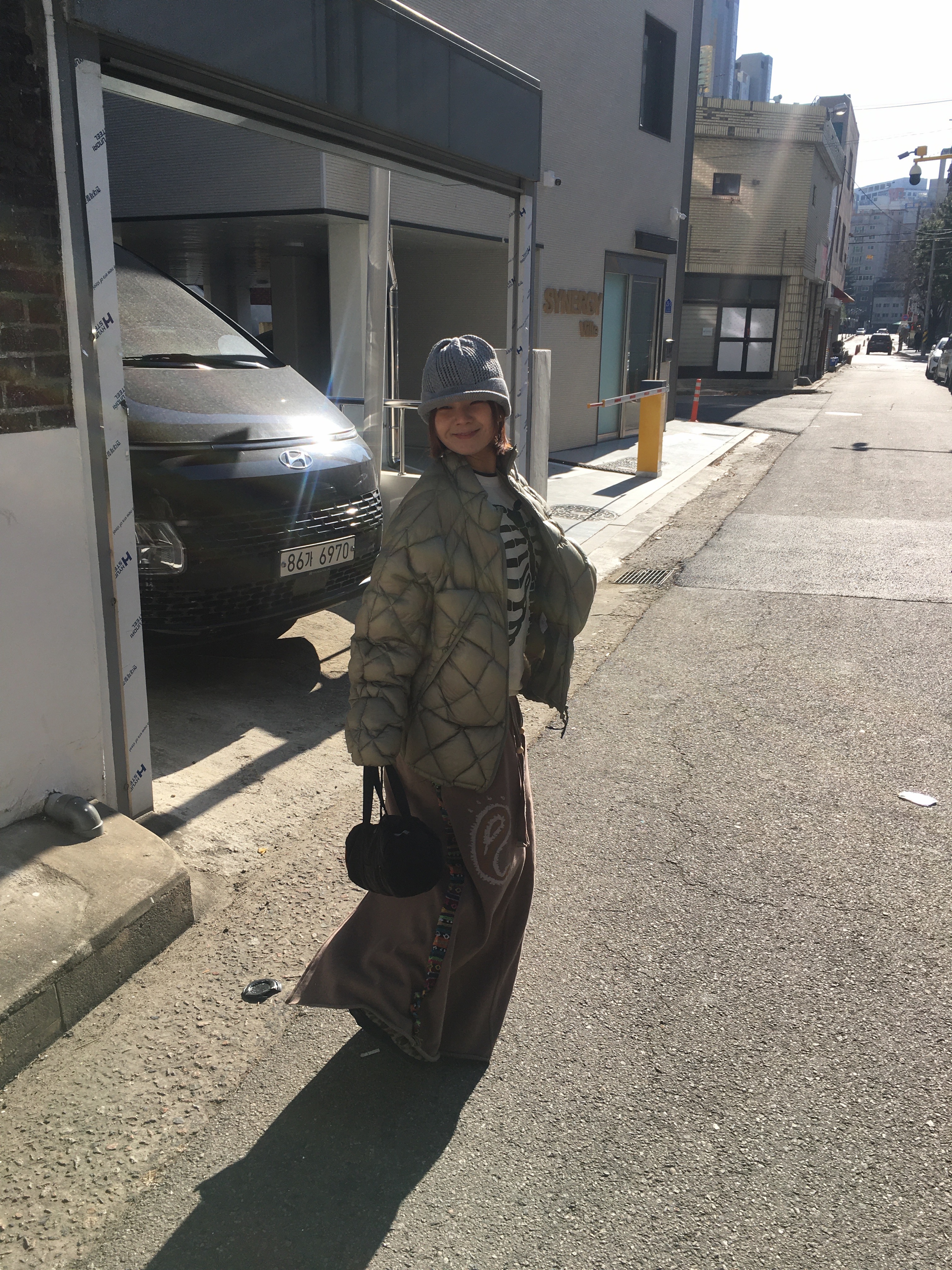 COYSEIO Coy Visor Crochet Beanie Melange Grey, Roa Hiking Light Down Jacket Grey 착용 스타일
