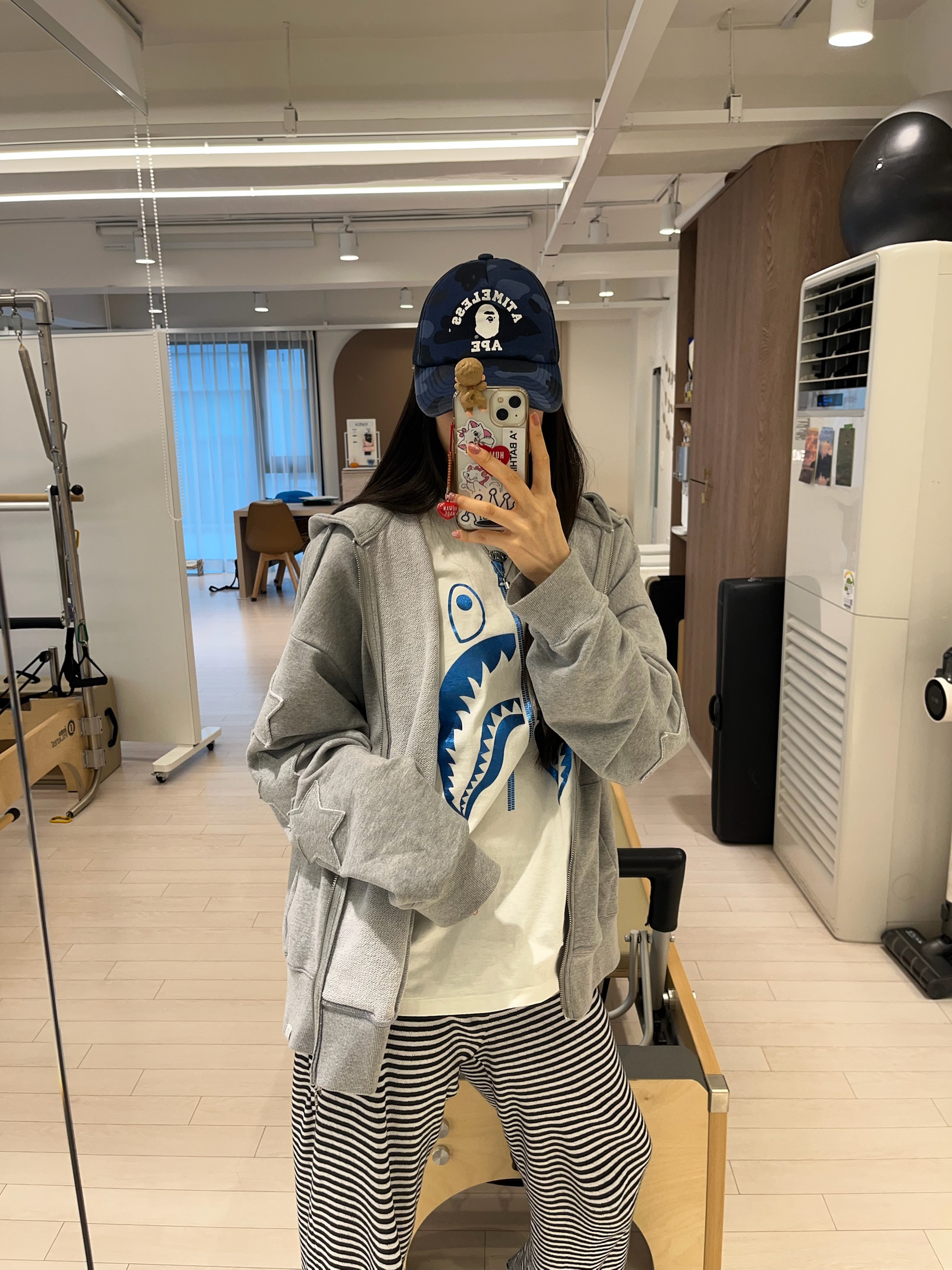 BAPE x JJJJound Color Camo College Mesh Cap Navy 착용 스타일