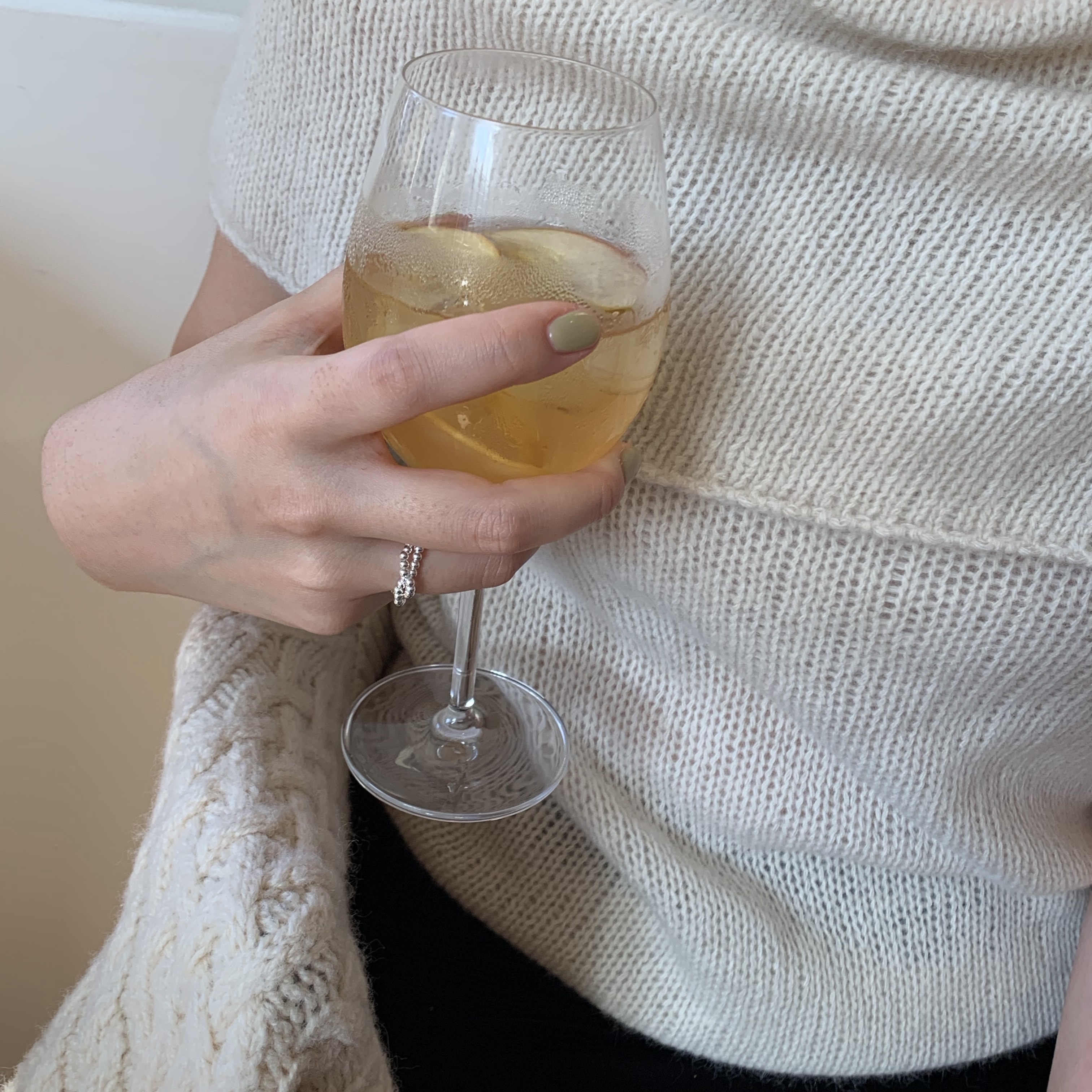 Byweekend Pot Necklace Silver, Byweekend Ive Ring Silver 착용 스타일 - 4