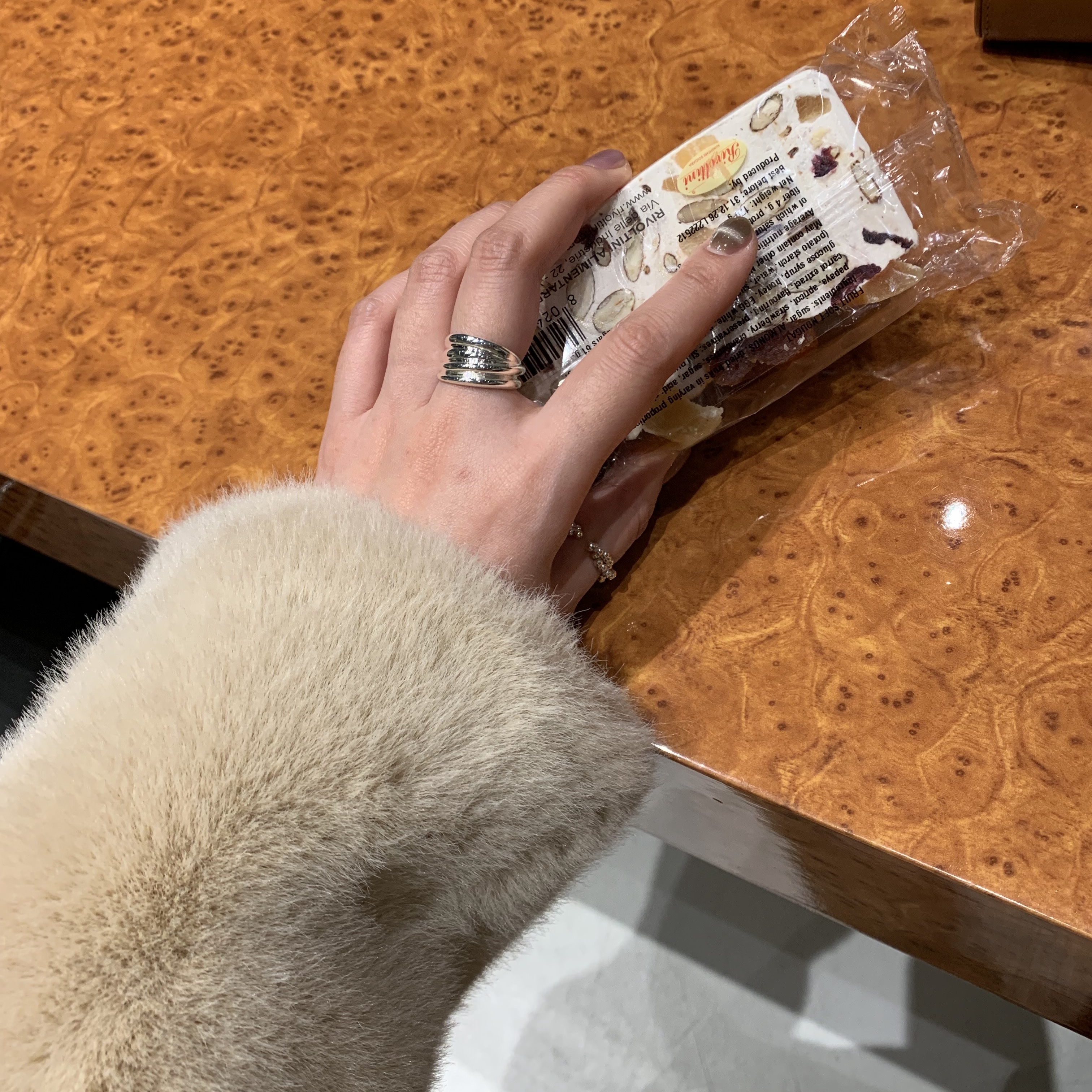 Byweekend Essential Earring Silver, Byweekend Bounty Ring Silver 착용 스타일 - 2