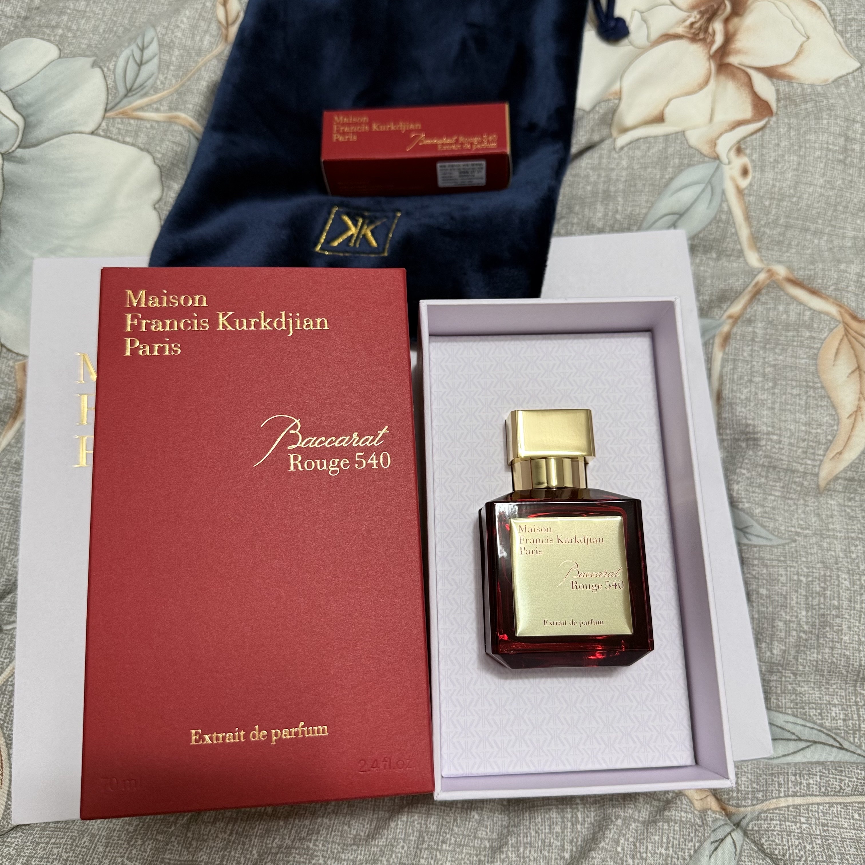 Maison Francis Kurkdjian Baccarat Rouge 540 Extrait De Parfum 70ml 착용 스타일 - 1