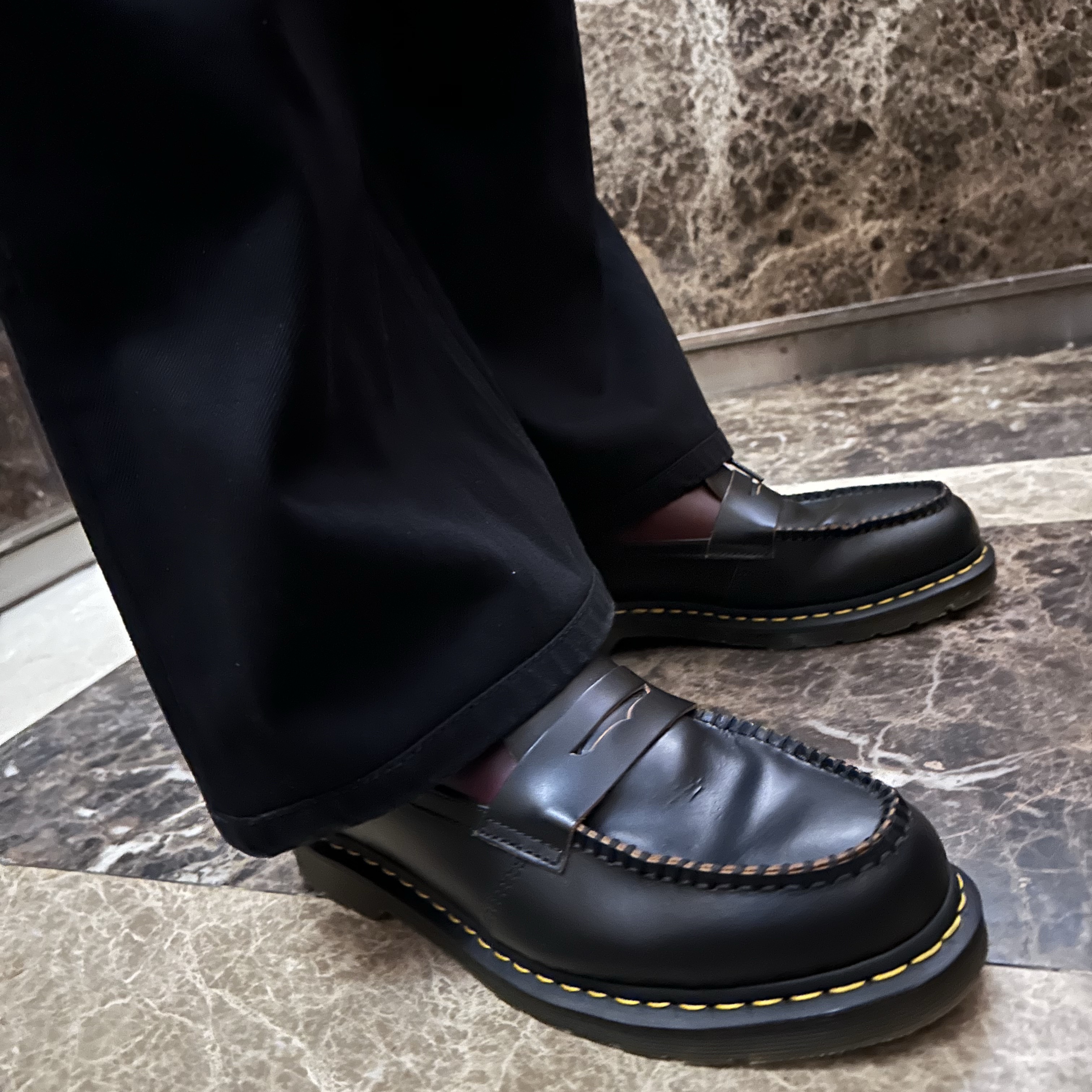 Dr. Martens x MM6 Maison Margiela 1461/Penton Twist Vintage Smooth Virginia Multi, Stussy SS Link Cowboy Belt Black 착용 스타일 - 2