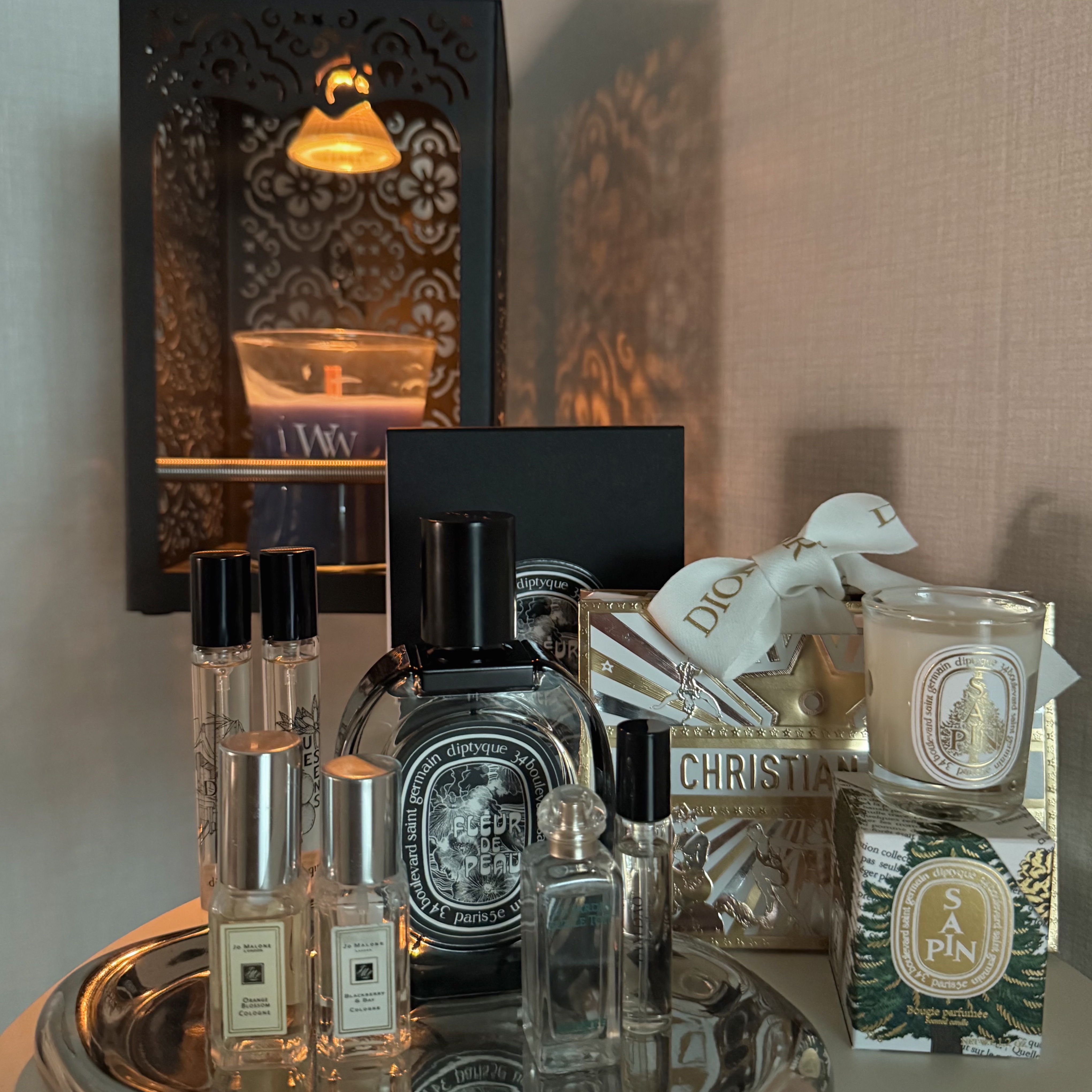 Diptyque Fleur De Peau Eau De Parfum 75ml, Diptyque Eau De Toilette Discovery Set 7.5ml x 5 착용 스타일 - 1