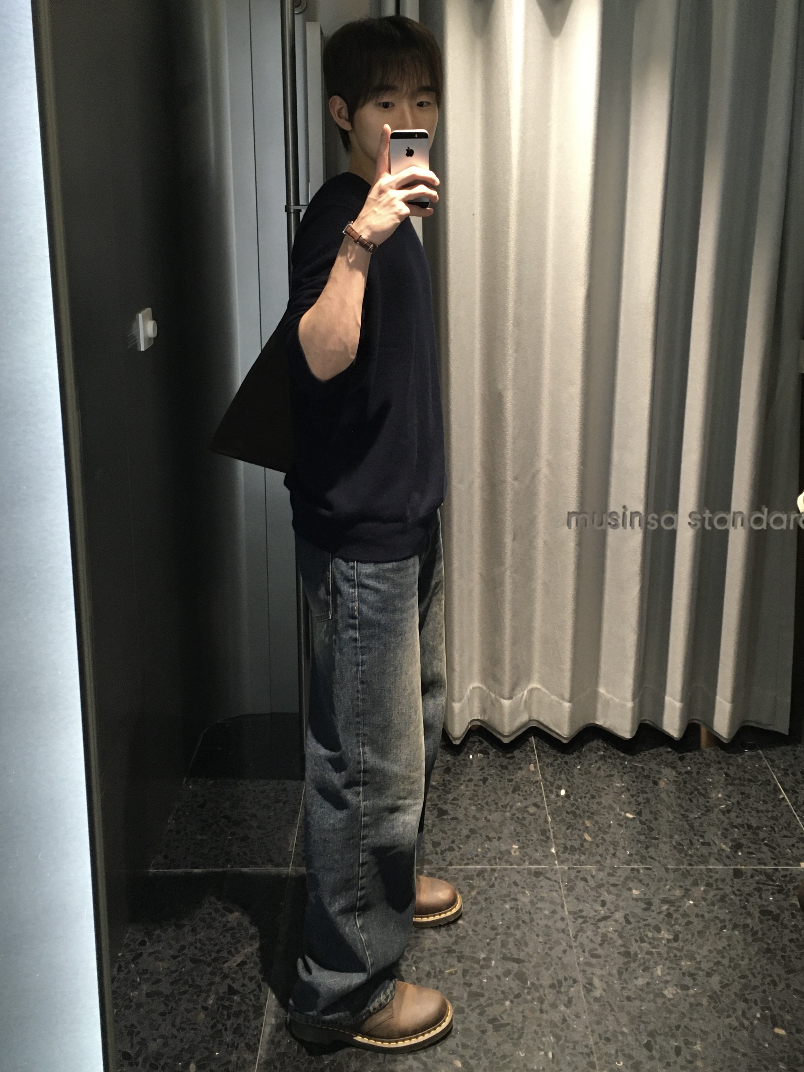 Dr. Martens 1461 Crazy Horse Dark Brown 착용 스타일