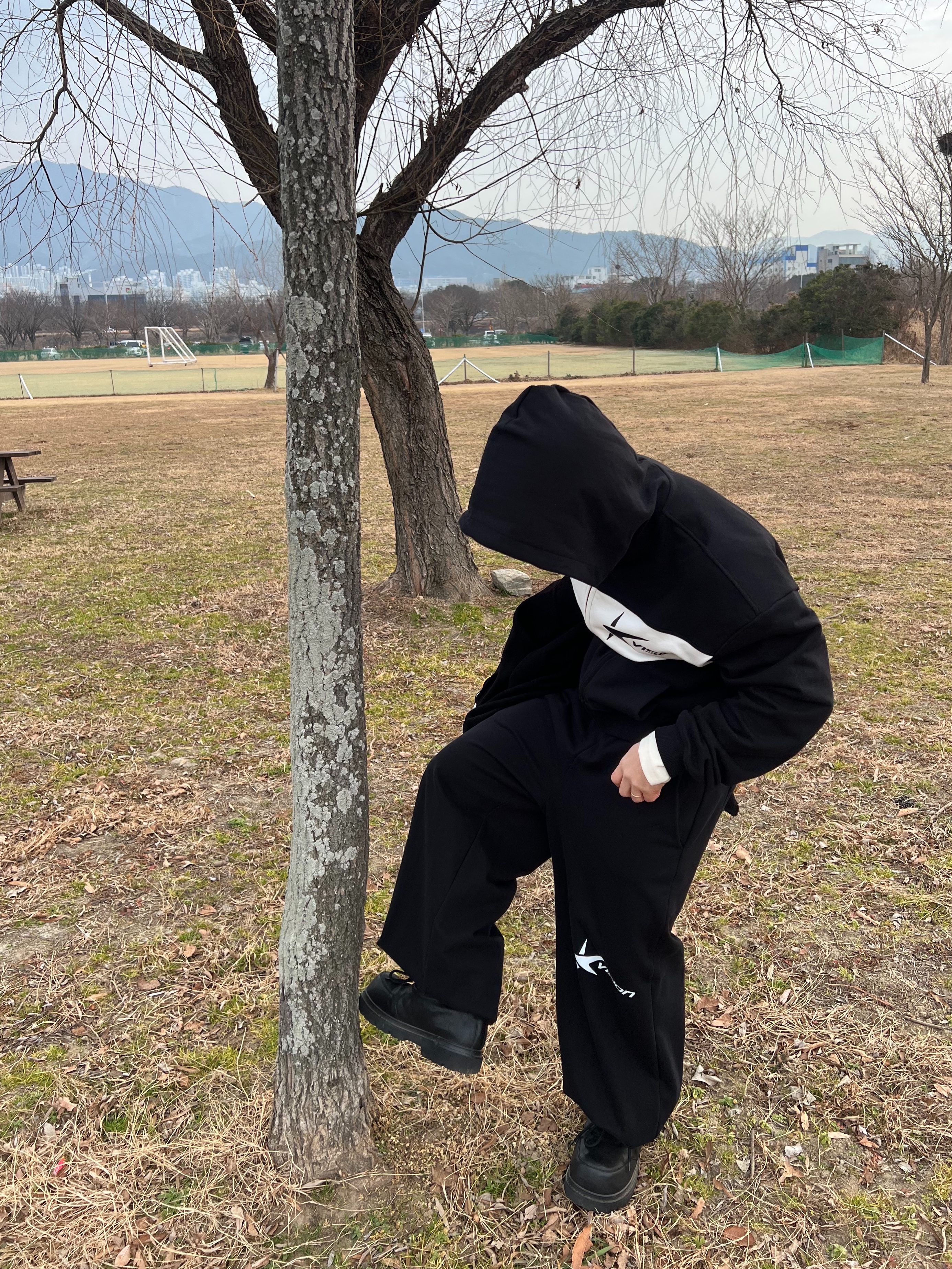 Civision by CSC Star Logo Hoodie Zip-Up Black, Civision by CSC Star Logo Jogger Pants Black 착용 스타일 - 5