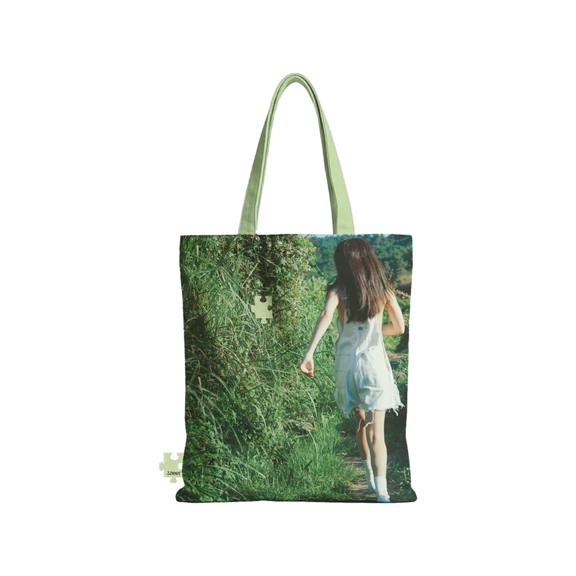 - J2NNI5 Green Tote Bag