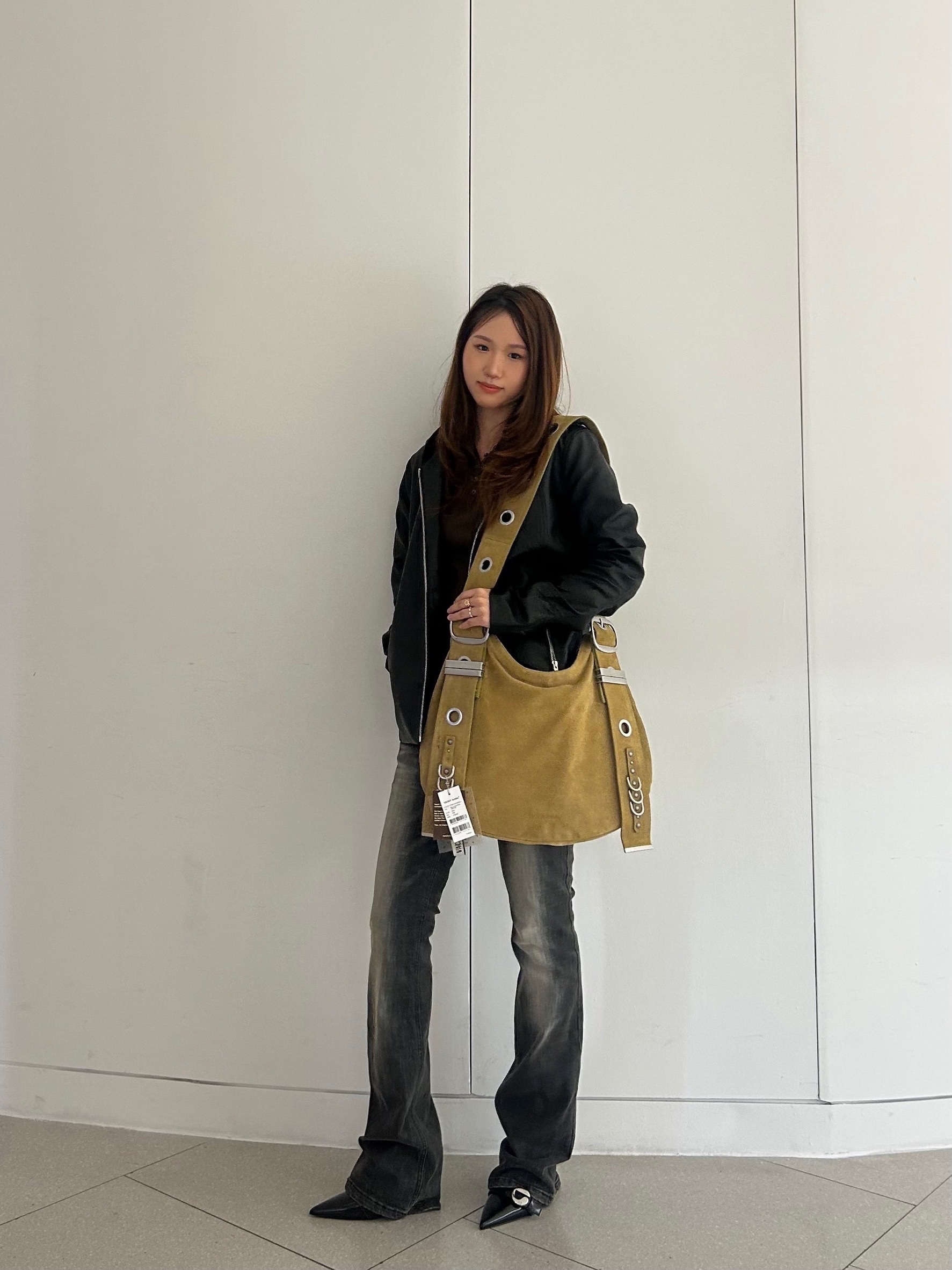 Coperni Women Belt Stiletto Black - 25FW 착용 스타일 - 3