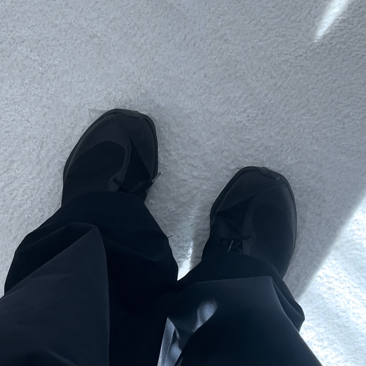 On Running x Post Archive Faction (Paf) Cloudventure Peak All Black 착용 스타일 - 2