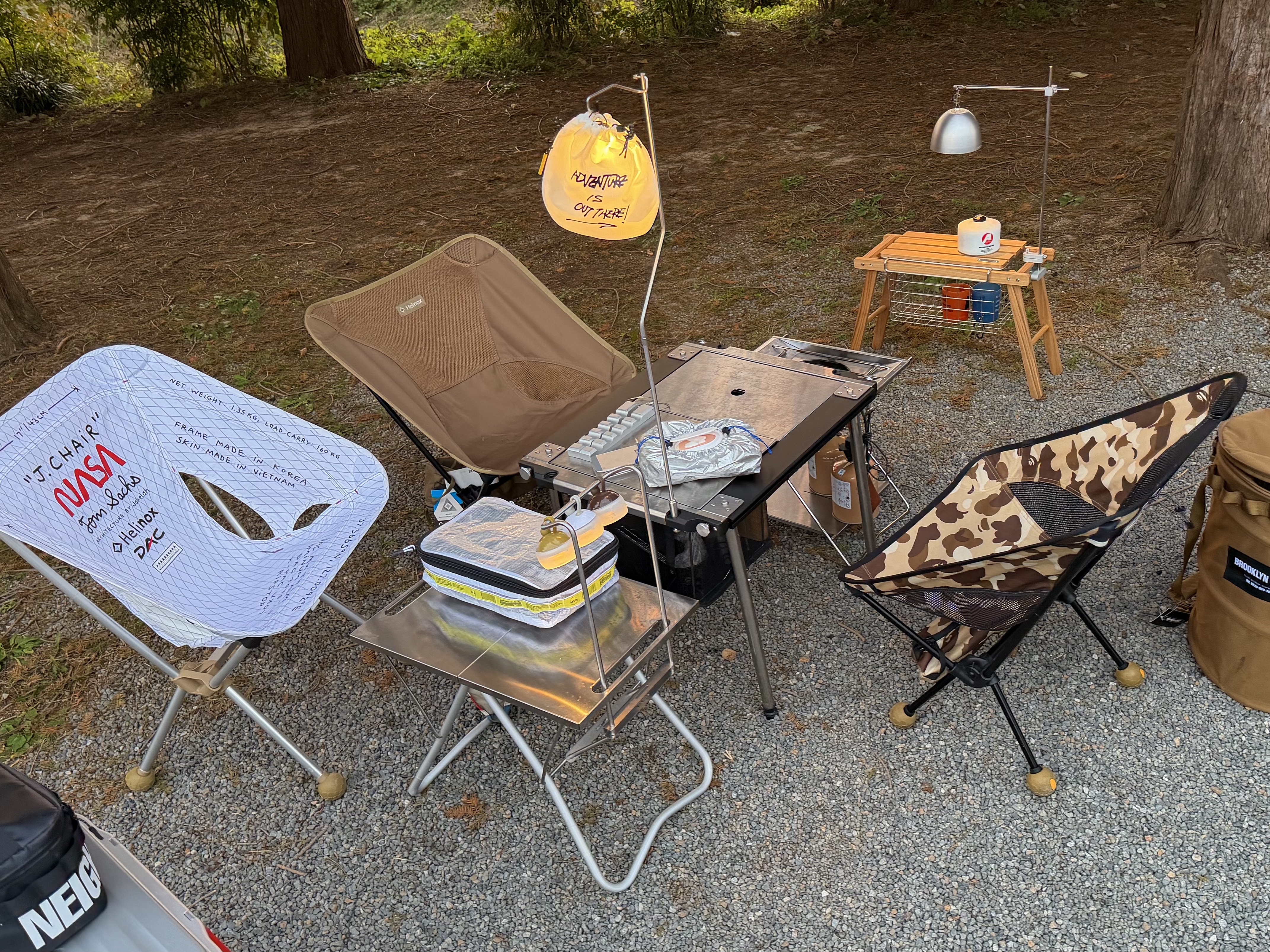 Helinox Chair One Coyote Tan, Snow Peak Takibi My Table 착용 스타일