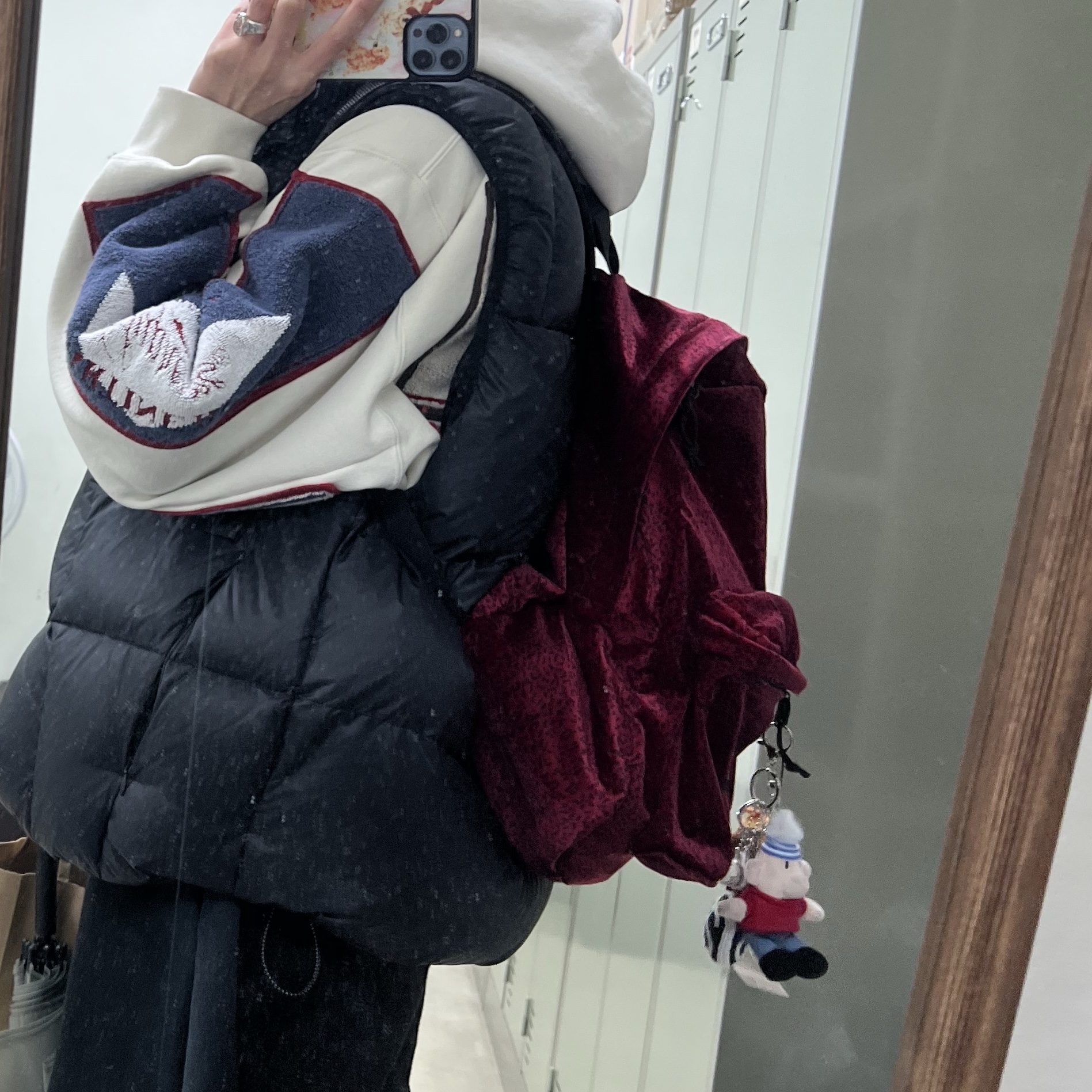 Supreme Velvet Backpack Red Leopard - 25FW 착용 스타일 - 2