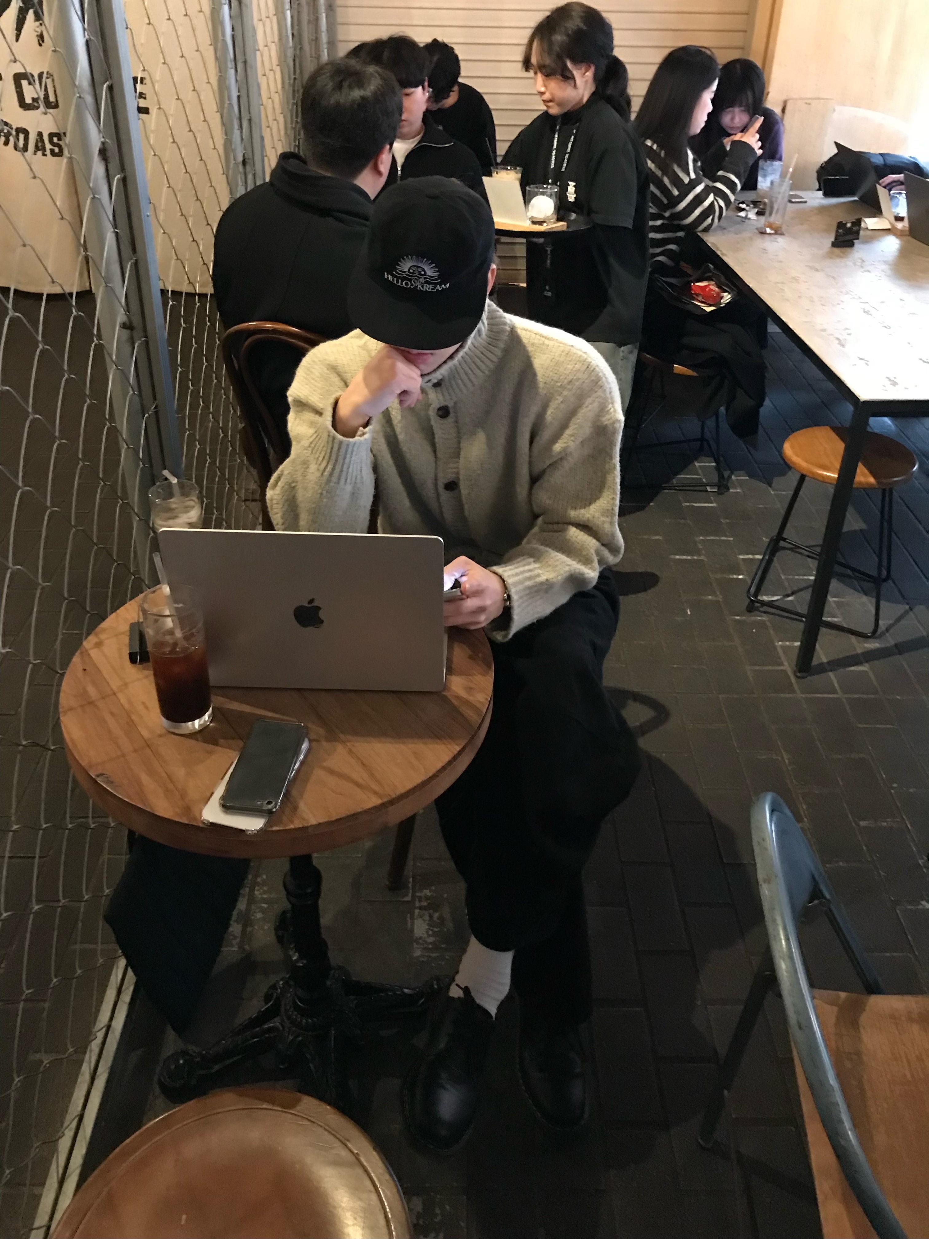 Dr. Martens 1461 Smooth Black 착용 스타일 - 1