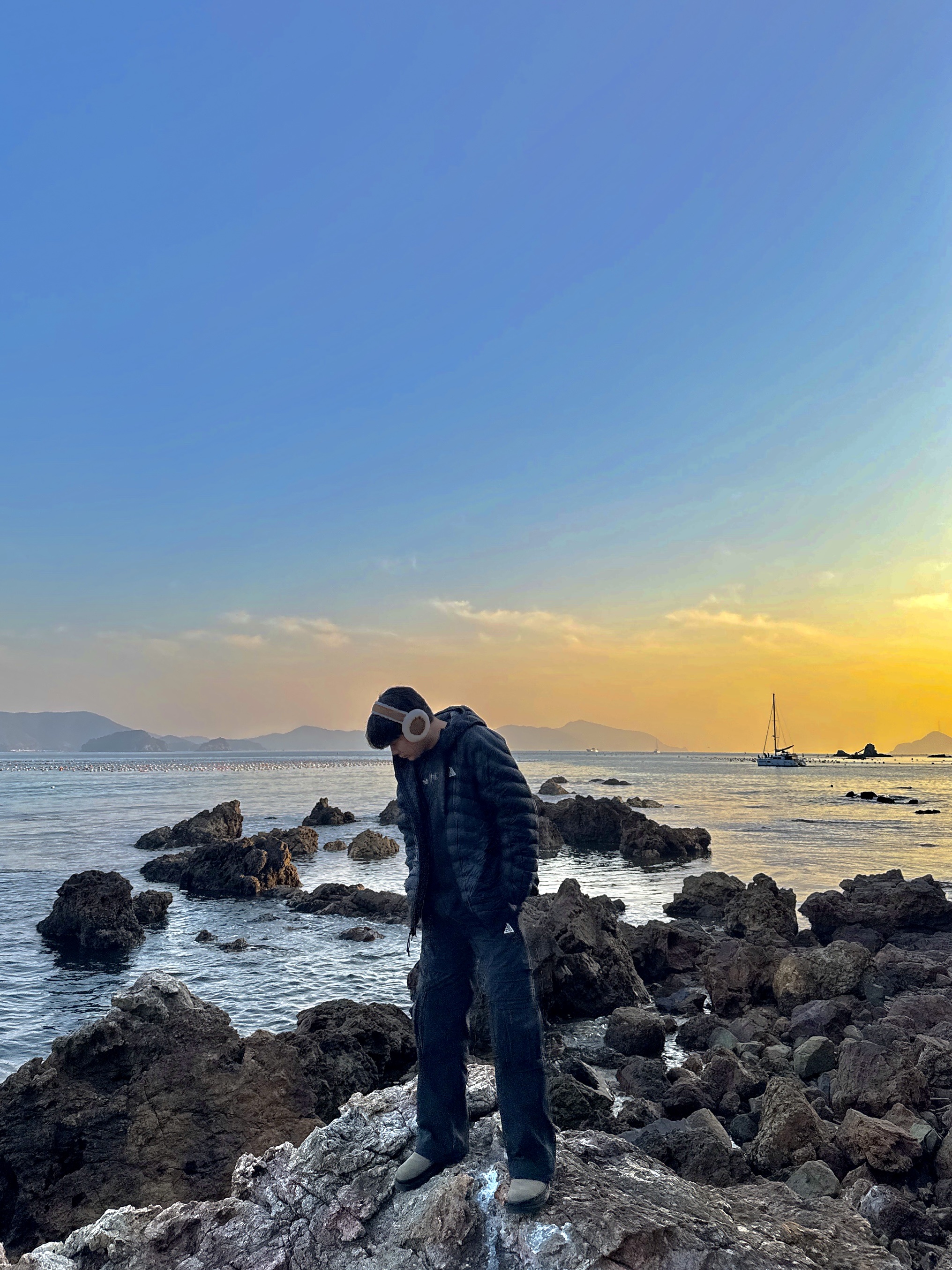 Adidas x Thug Club Long Sleeve T-Shirt Black - KR Sizing, Nike ACG Lava Flow Therma-Fit ADV Jacket Black Summit White - Asia 착용 스타일 - 3