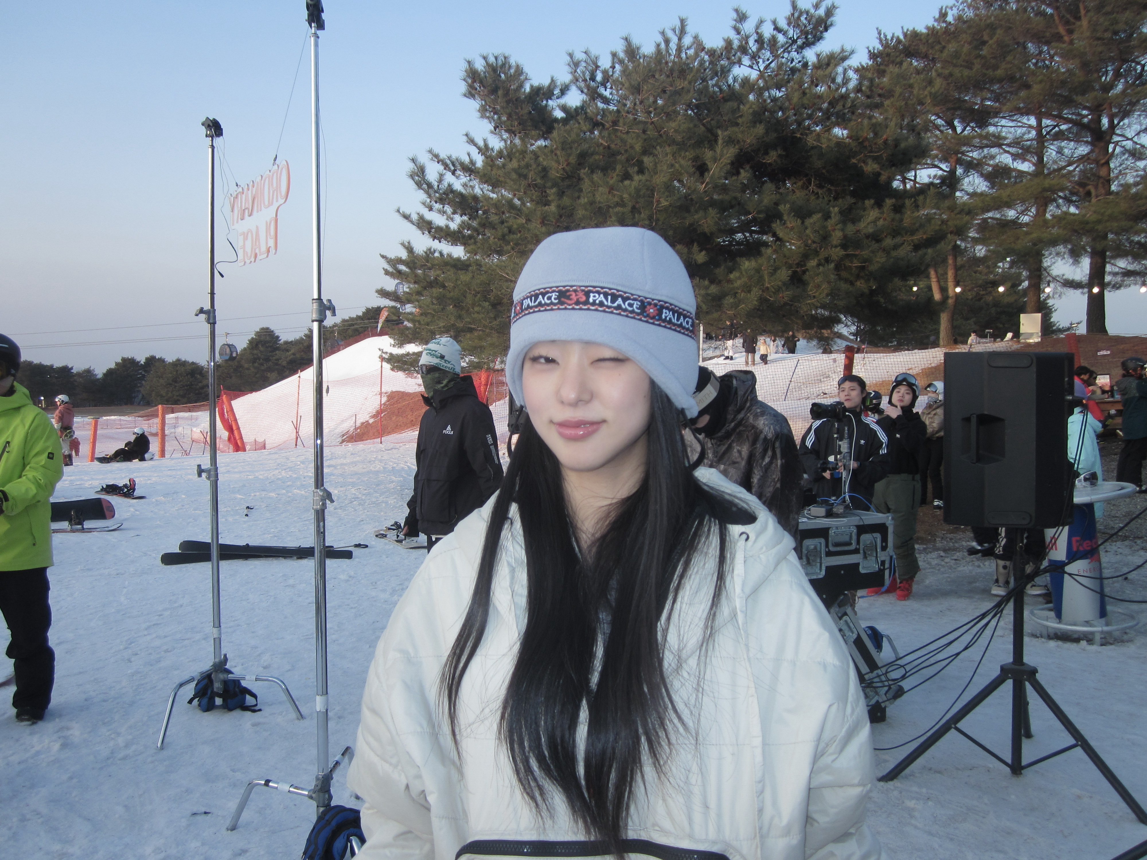 Palace Polartec OM Earflap Beanie Grey - 25FW 착용 스타일 - 2