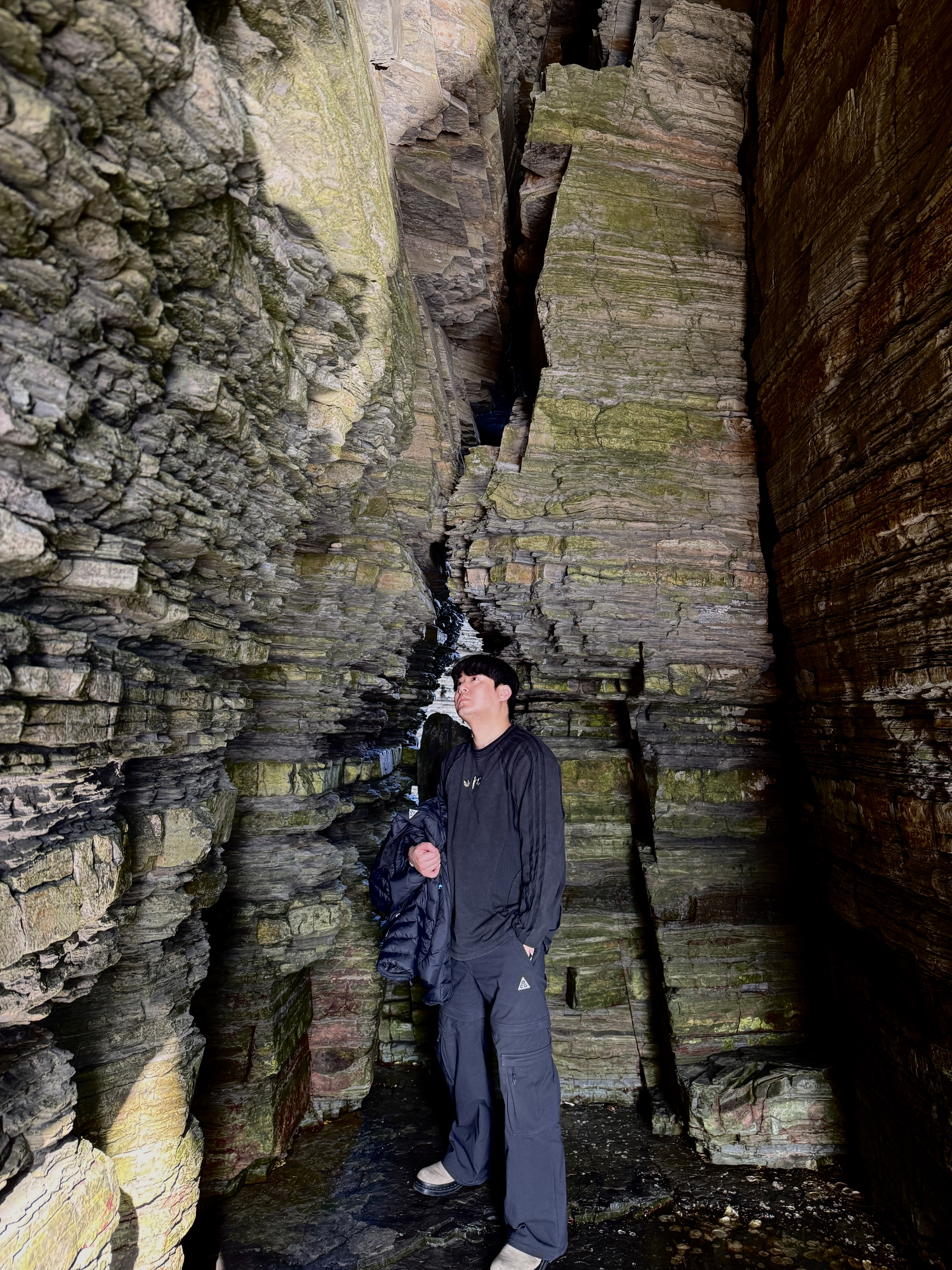 Adidas x Thug Club Long Sleeve T-Shirt Black - KR Sizing, Nike ACG Lava Flow Therma-Fit ADV Jacket Black Summit White - Asia 착용 스타일 - 4