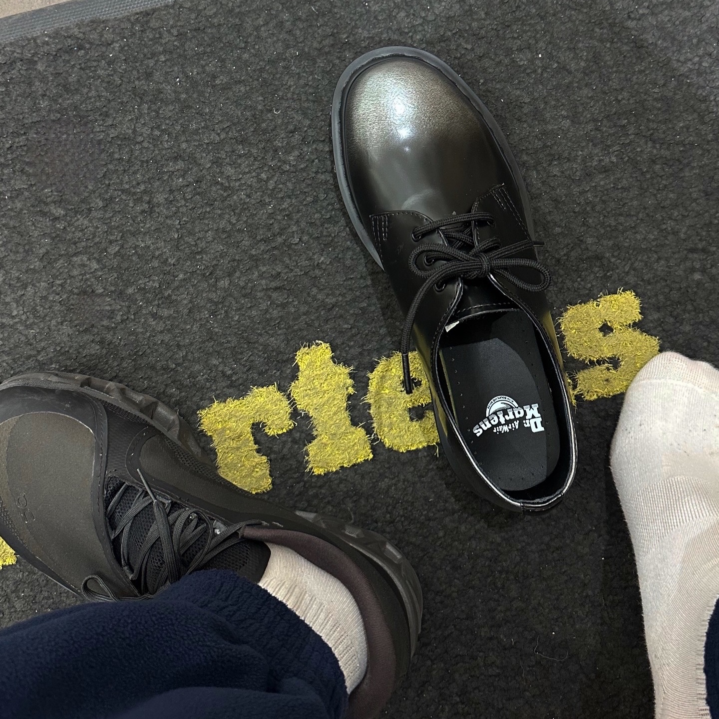 Dr. Martens 1461 Silver Arcadia Multi, On Running x Post Archive Faction (Paf) Cloudmonster 2 Thorn Brown 착용 스타일