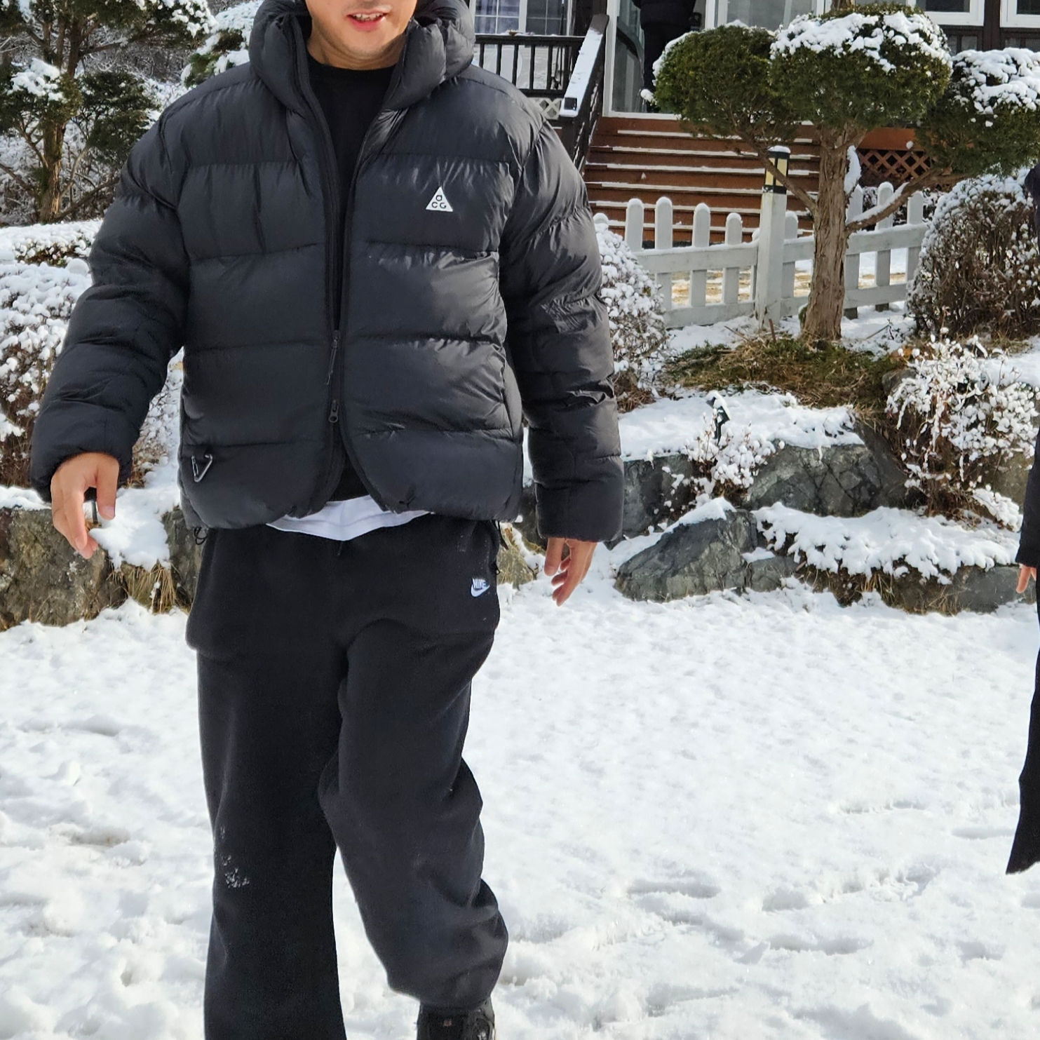 Nike ACG Therma-Fit ADV Lunar Lake Loose Hooded Jacket Black Summit White - Asia 착용 스타일