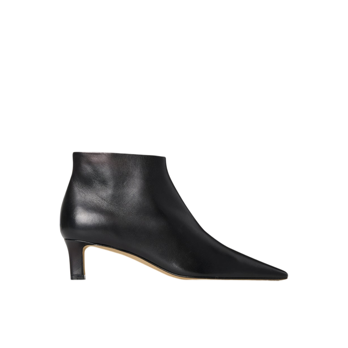 (W) 더 로우 칼라 부츠 45 레더 블랙((W) The Row Carla Boot 45 in Leather Black)