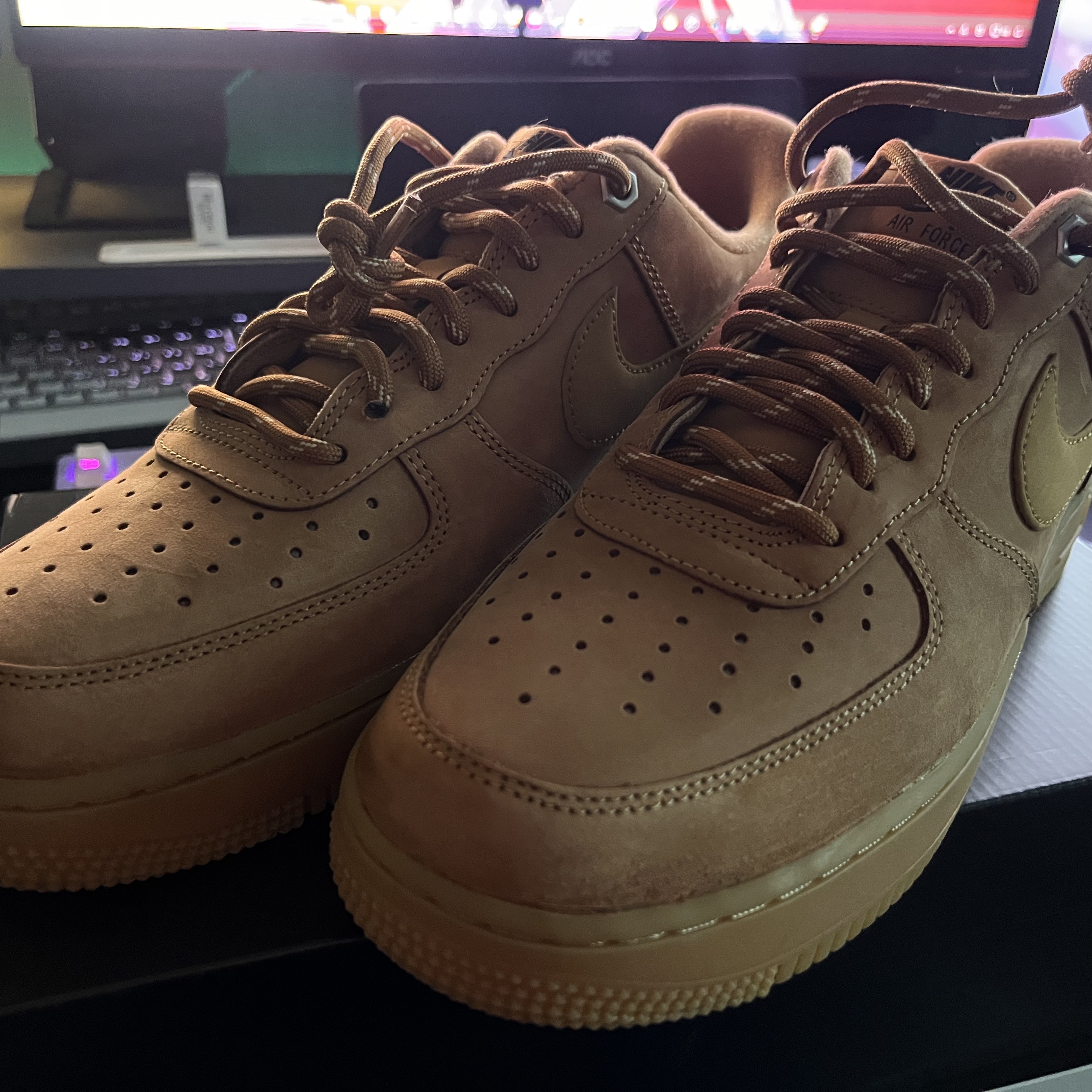 Nike Air Force 1 '07 WB Flax 착용 스타일