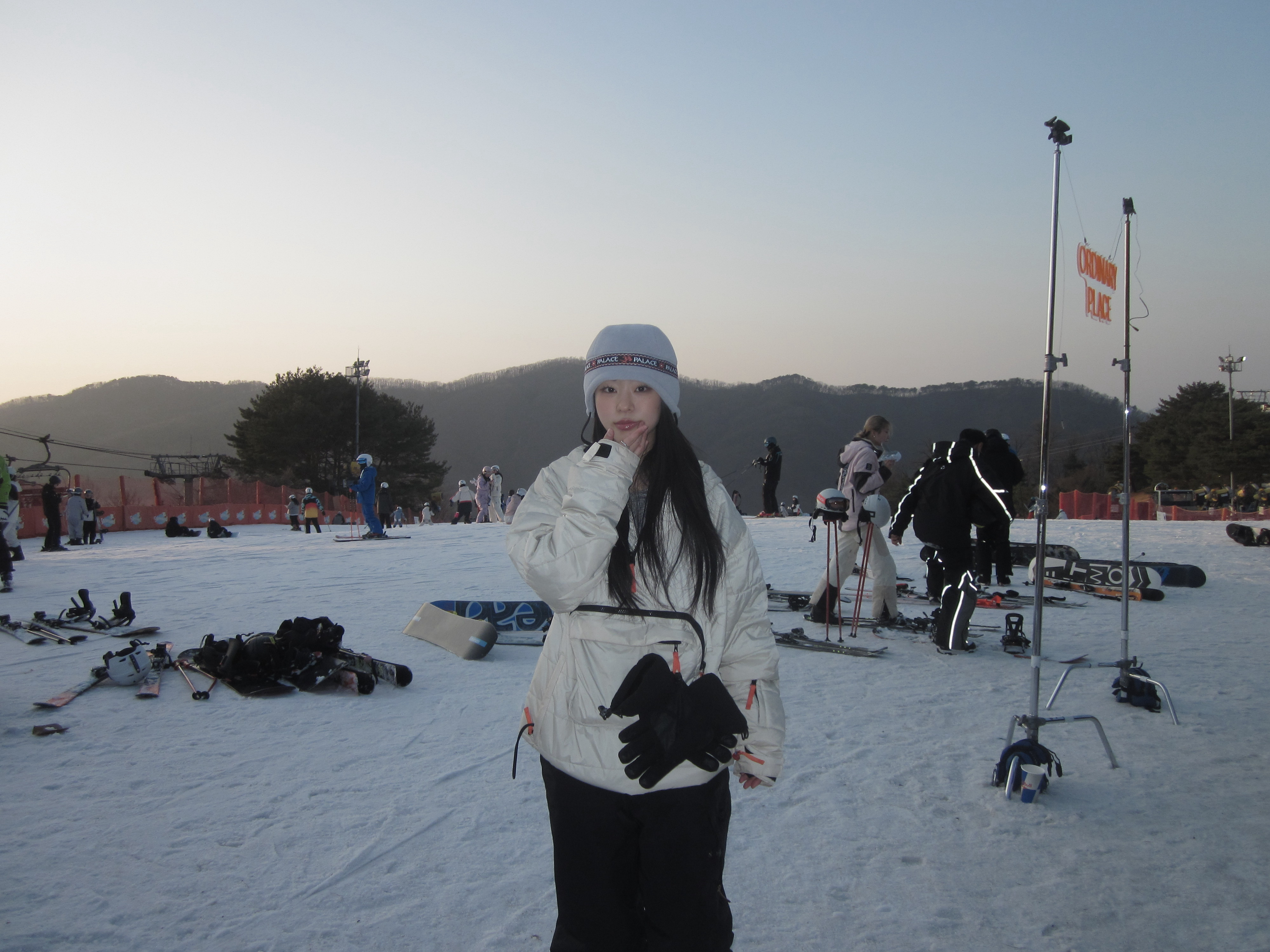 Palace Polartec OM Earflap Beanie Grey - 25FW 착용 스타일 - 5