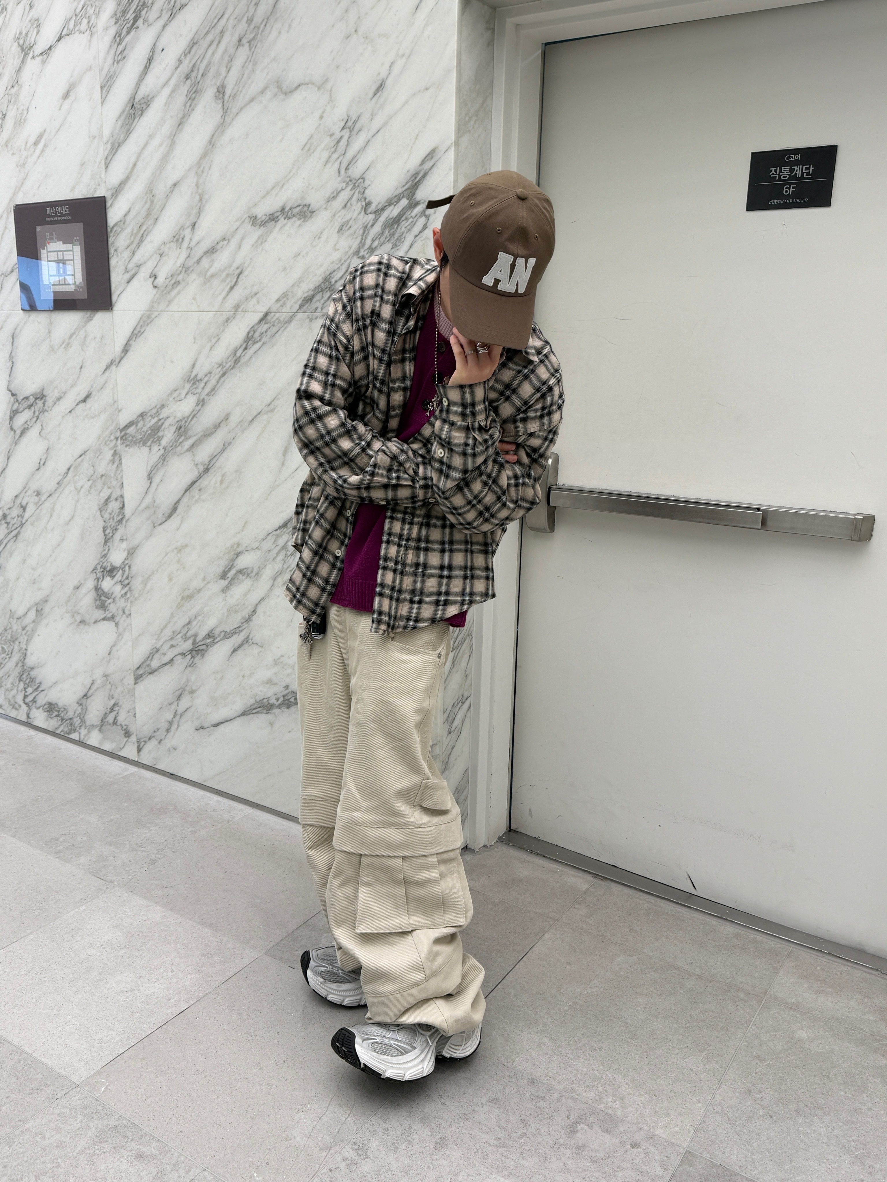 qualisartifexpereo Japanese Lyocell Shirts, Kamien Titan Baggy Pants Light Beige 착용 스타일 - 5