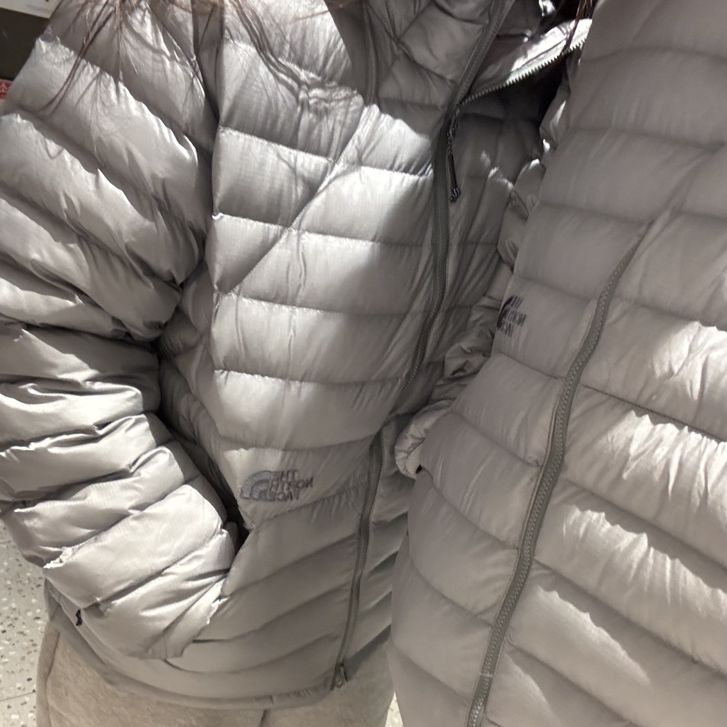 The North Face Ventus On Jacket Silver 착용 스타일 - 2