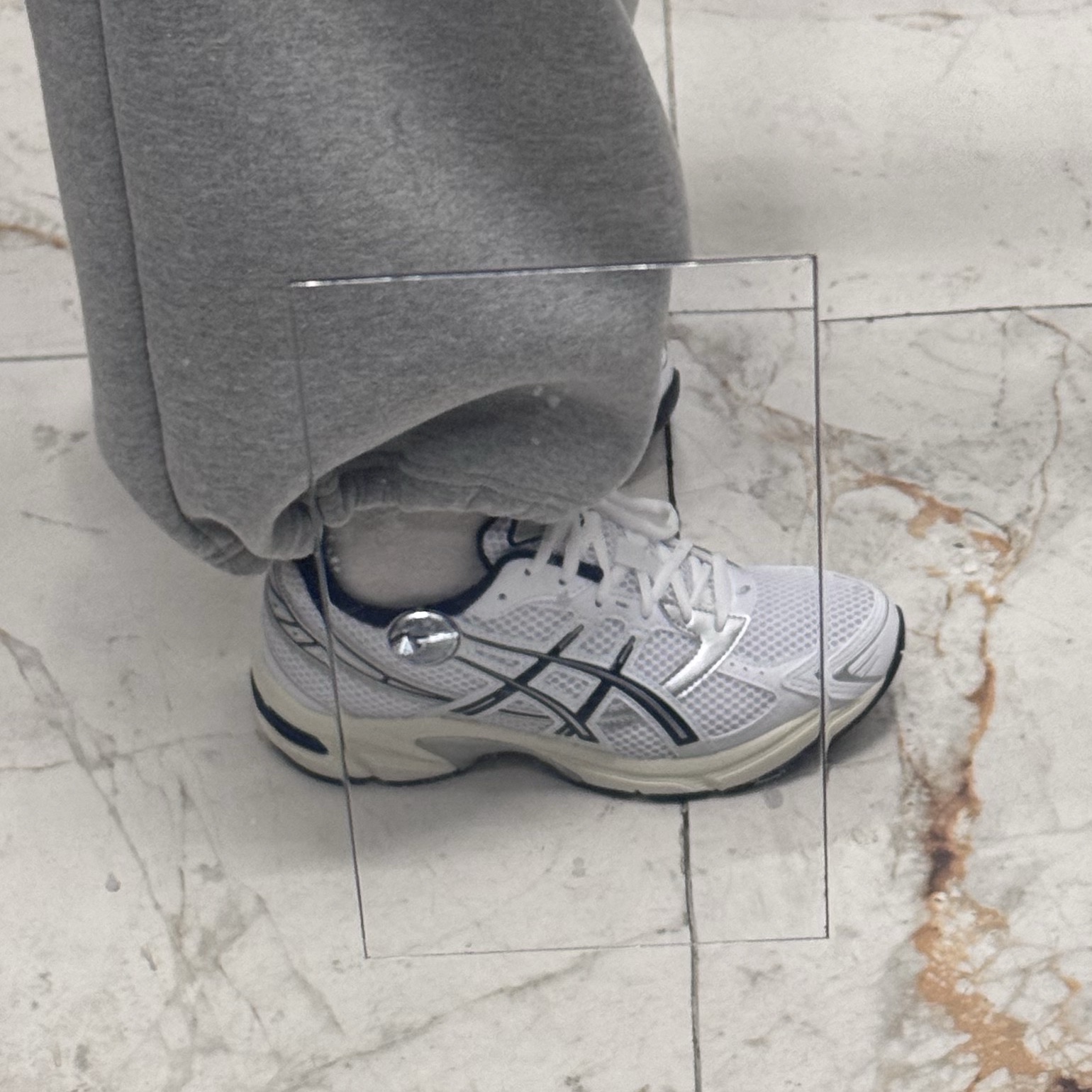(W) Asics Gel-1130 White Midnight 착용 스타일 - 1