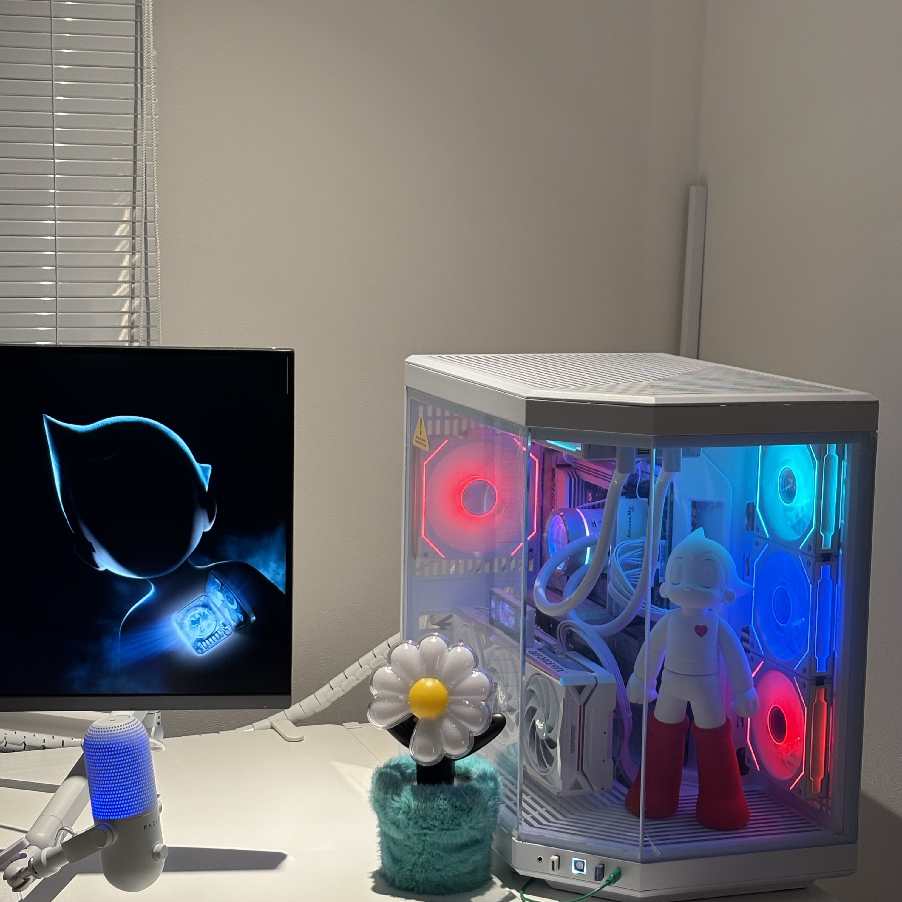 [KREAM 단독] LogitechG PRO X SUPERLIGHT 2 SE WHITE ASTRO BOY MOUSE EDITION, Astroboy Edition Astroboy Special Package Red 착용 스타일 - 3