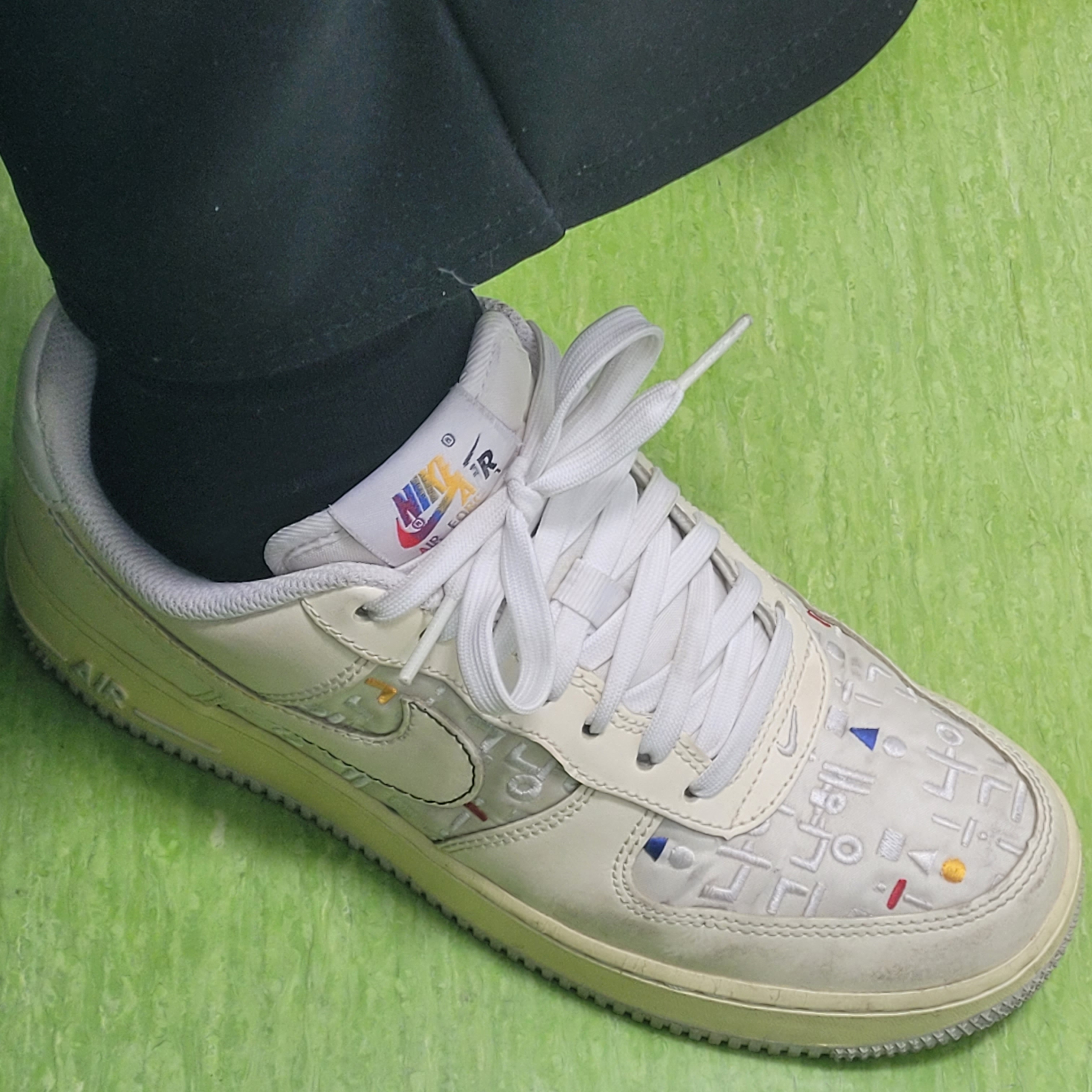 (W) Nike Air Force 1 '07 LV8 Hangul Day 착용 스타일