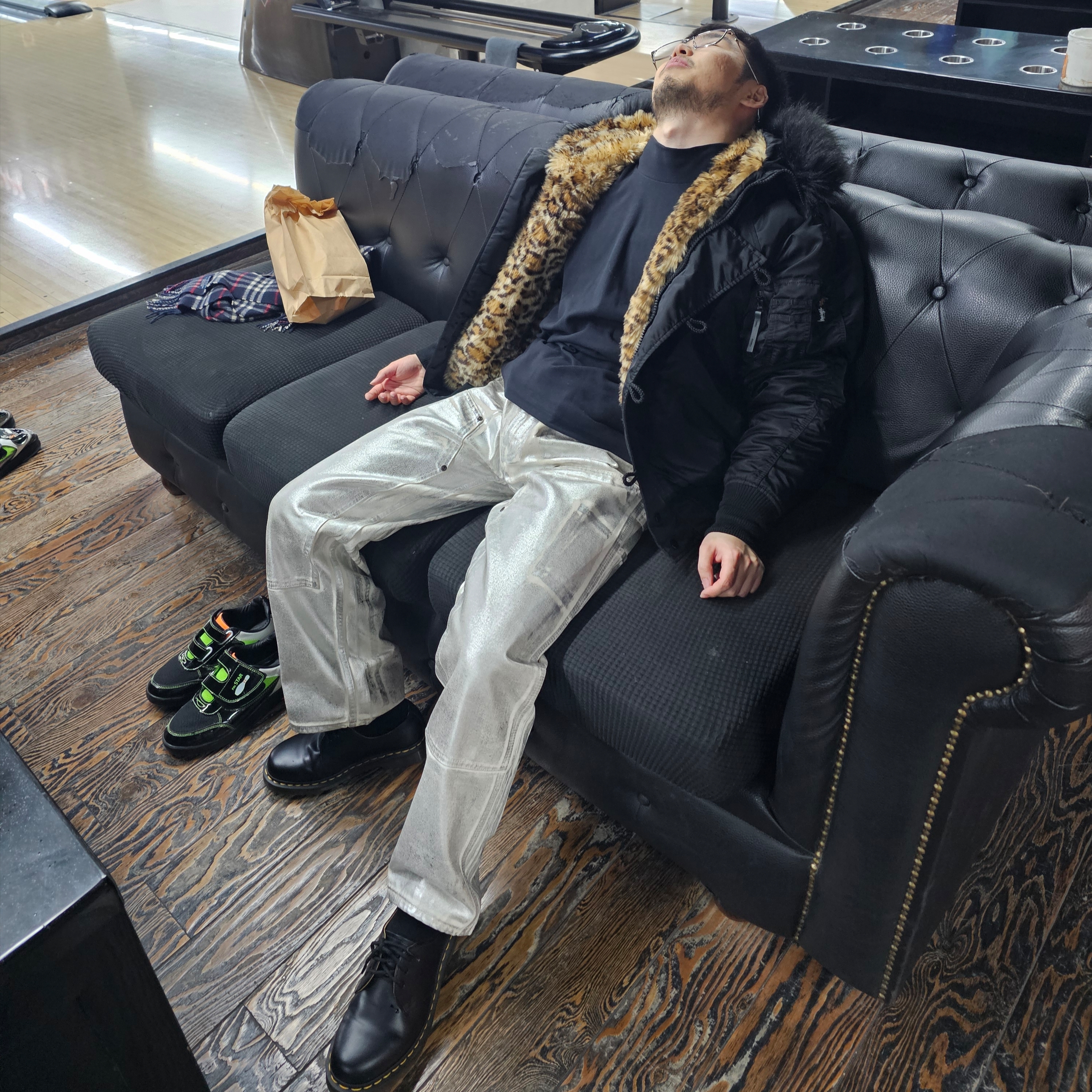 Supreme x MM6 Maison Margiela Foil Double Knee Painter Pant Natural - 24SS, Dr. Martens 1461 Smooth Black 착용 스타일