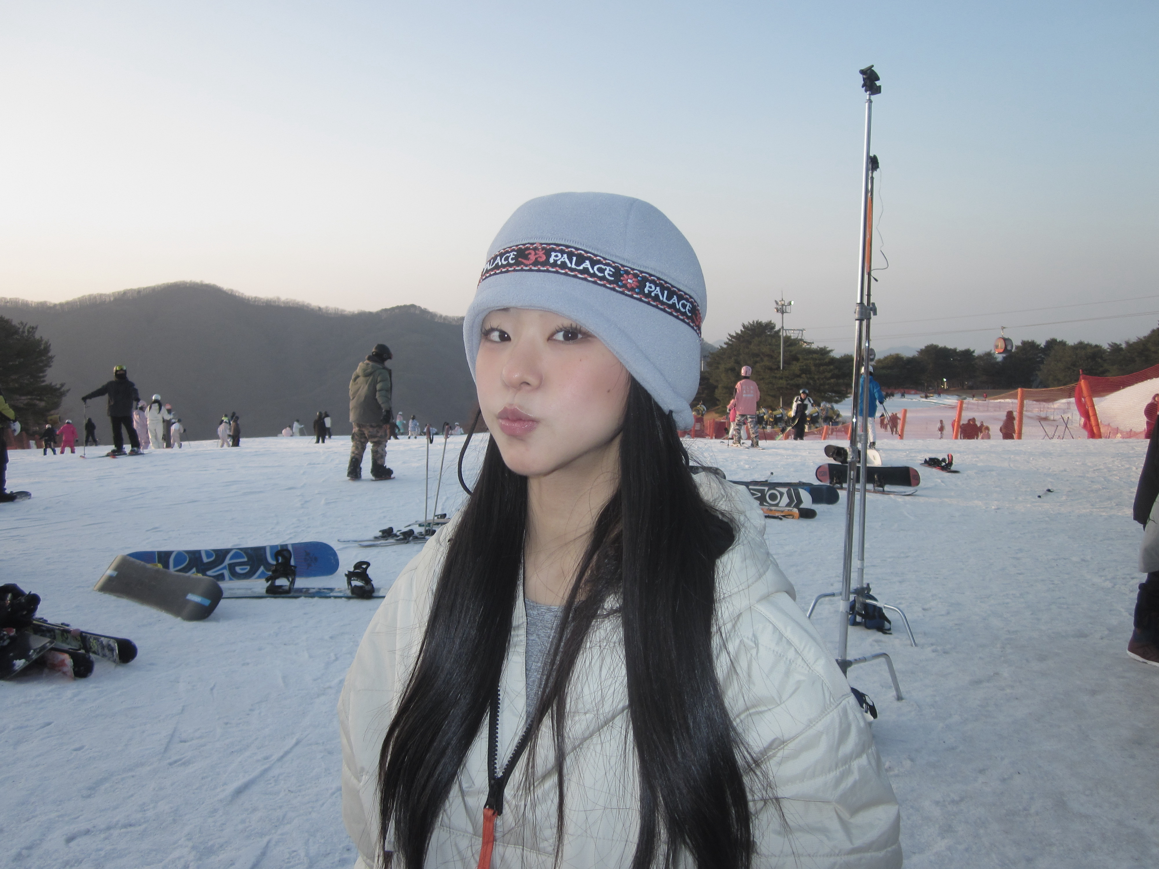 Palace Polartec OM Earflap Beanie Grey - 25FW 착용 스타일 - 4