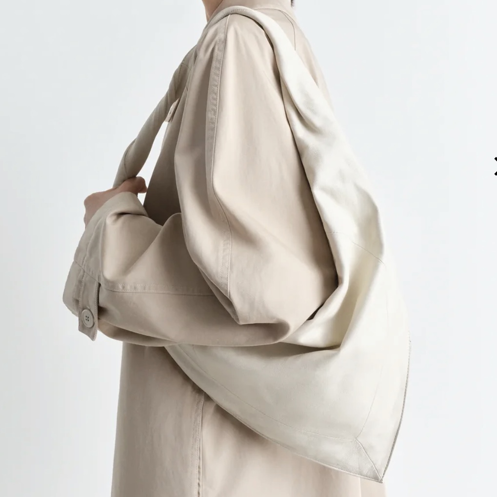 Lemaire Small Scarf Bag Off White 착용 스타일 - 2