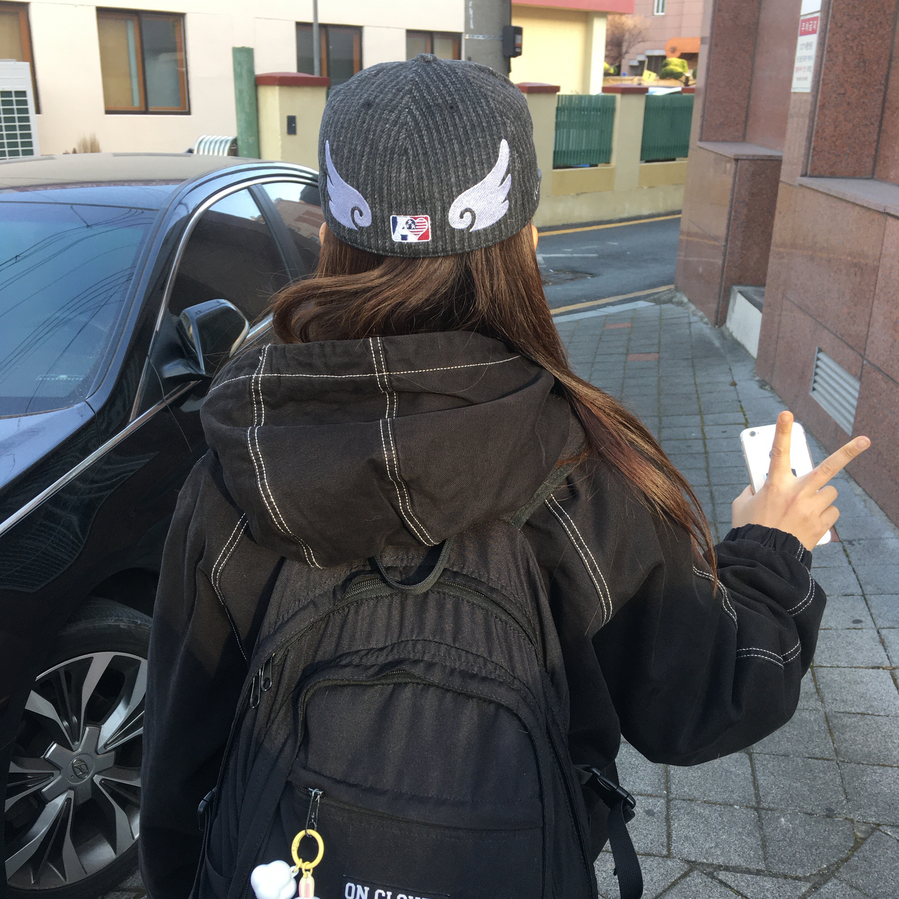 AEAE Ae Symbol Stripe Angel Wing Cap Black 착용 스타일 - 3