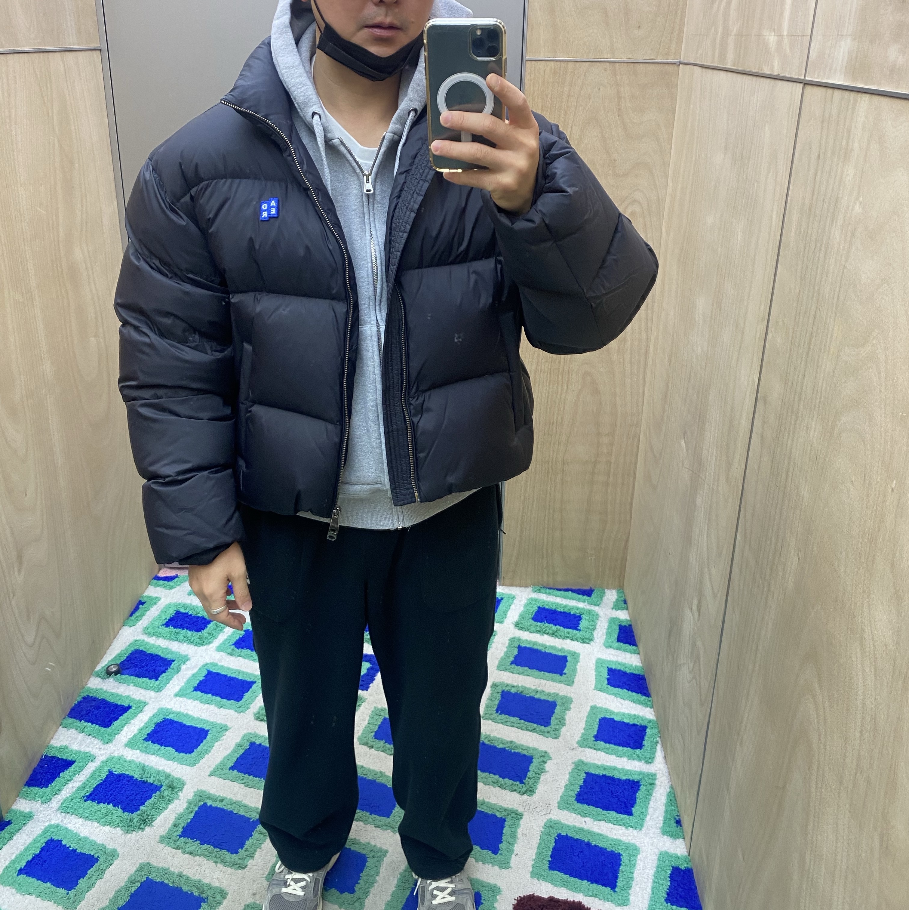 Ader Error Sig; TRS/BL Tag Puffer Jacket 01 Noir 착용 스타일
