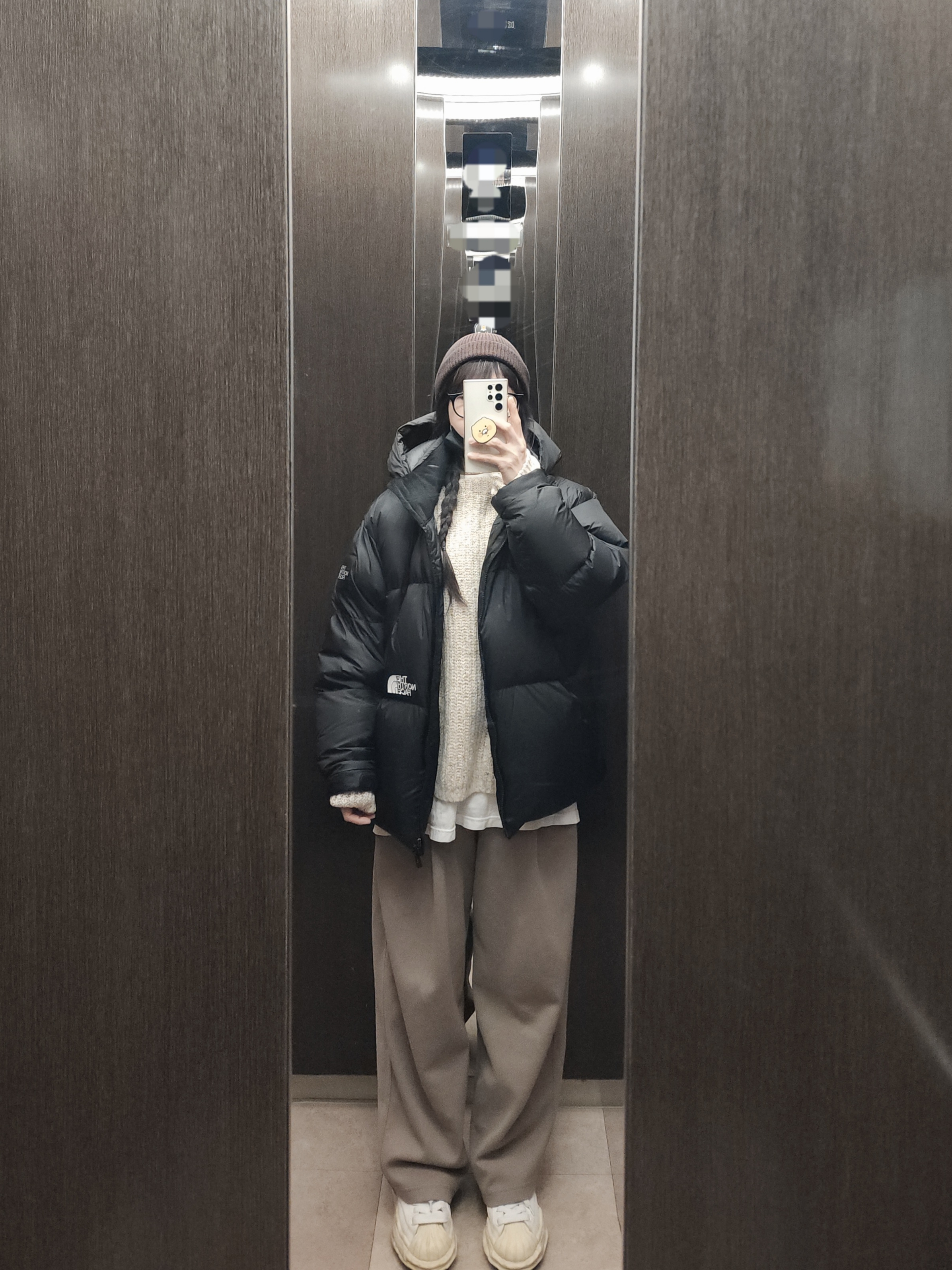 Maison Mihara Yasuhiro Blakey VL OG Sole Leather Low-top Sneakers White, The North Face White Label Project Down Jacket RDS Black - 25FW 착용 스타일