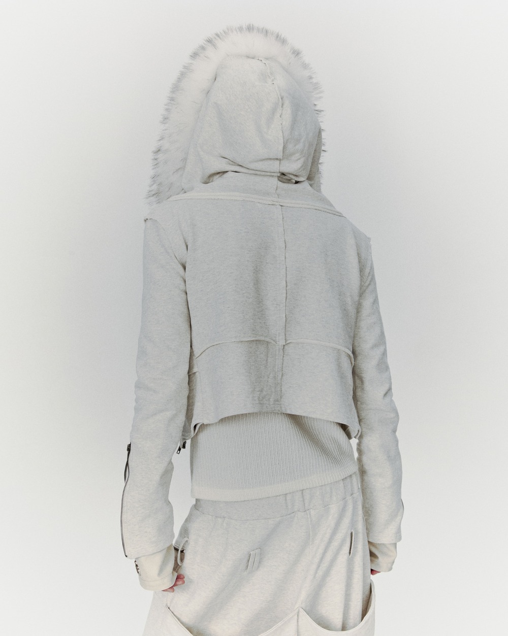 (M) 보니앤키예 디스트레스드 심 퍼 후드집업 오트밀((M) bonienkiye Distressed Seam Fur Hood Zip-Up Oatmeal) - 6