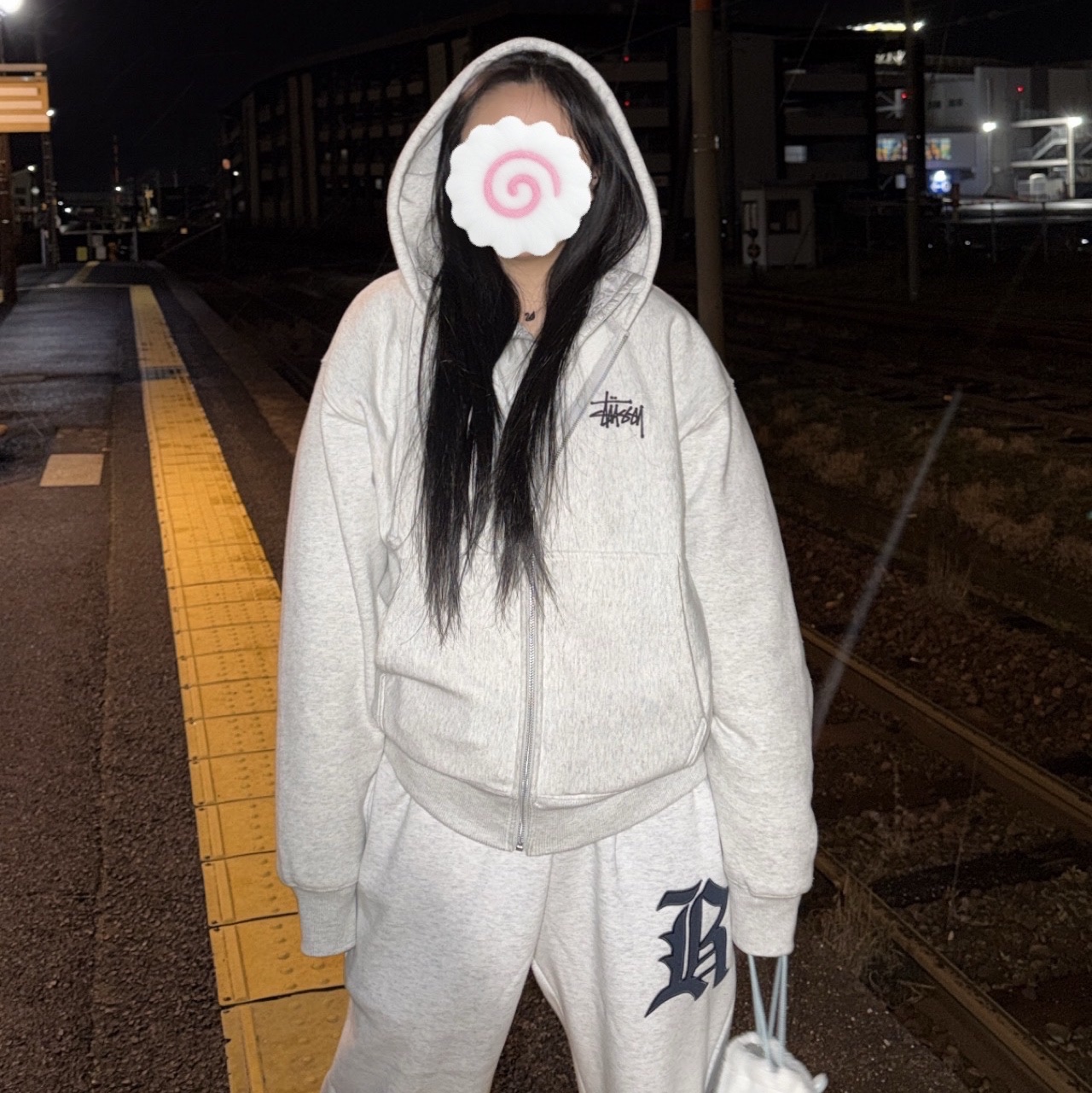 Stussy Basic Stussy Zip Hoodie Ash Heather, Montbell Superior Down Jacket Light Gray 착용 스타일
