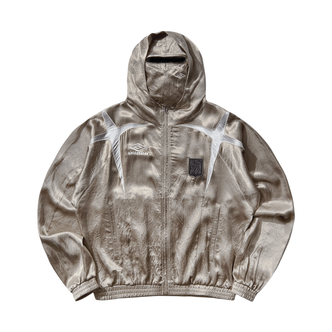 엄브로 x 슬램잼 사틴 제스터 트랙 자켓 실버 펄(Umbro x Slam Jam Satin Jester Track Jacket Silver Pearl)