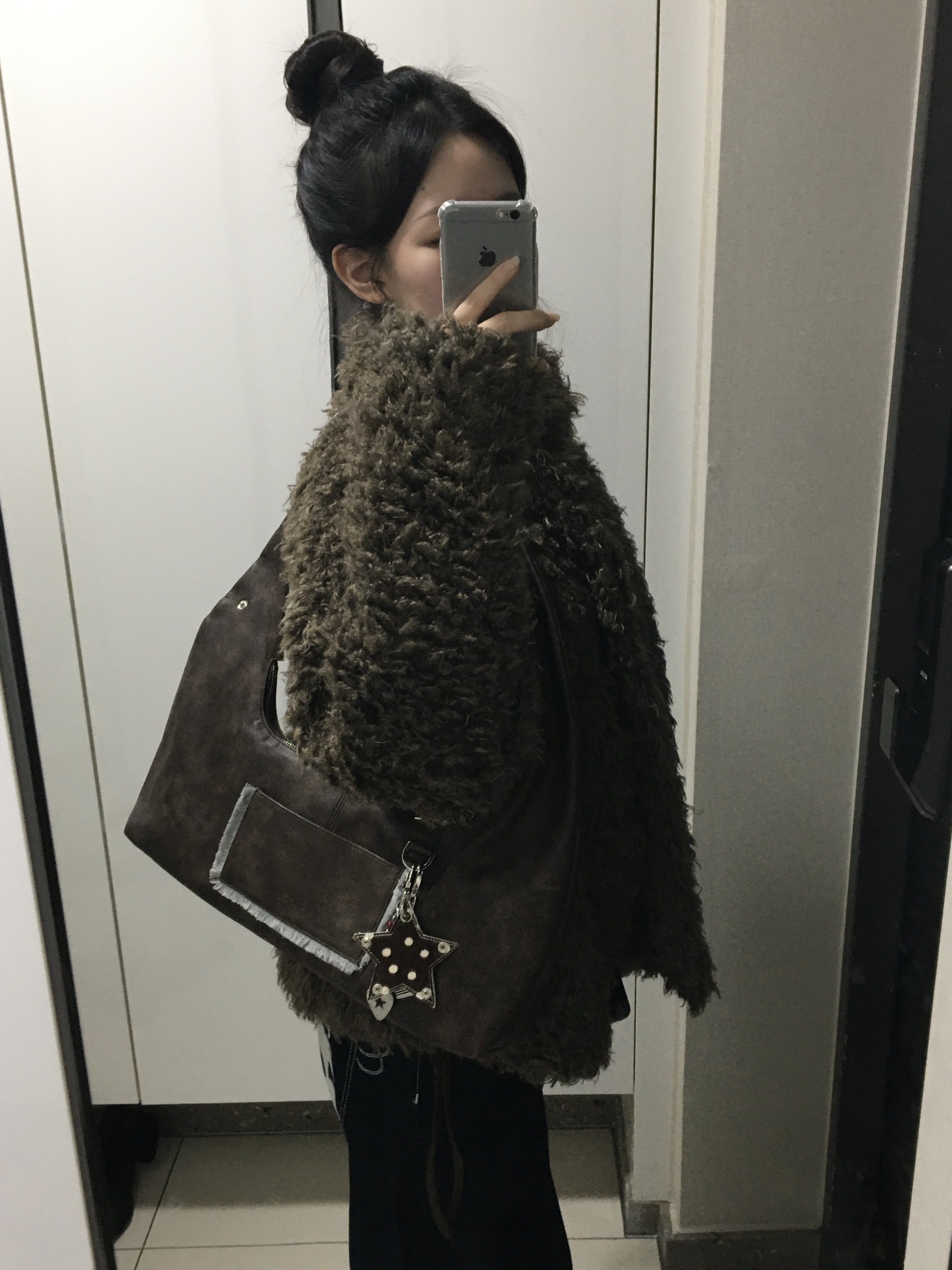 코이세이오 헤어리 퍼 재킷 브라운 | COYSEIO | KREAM
