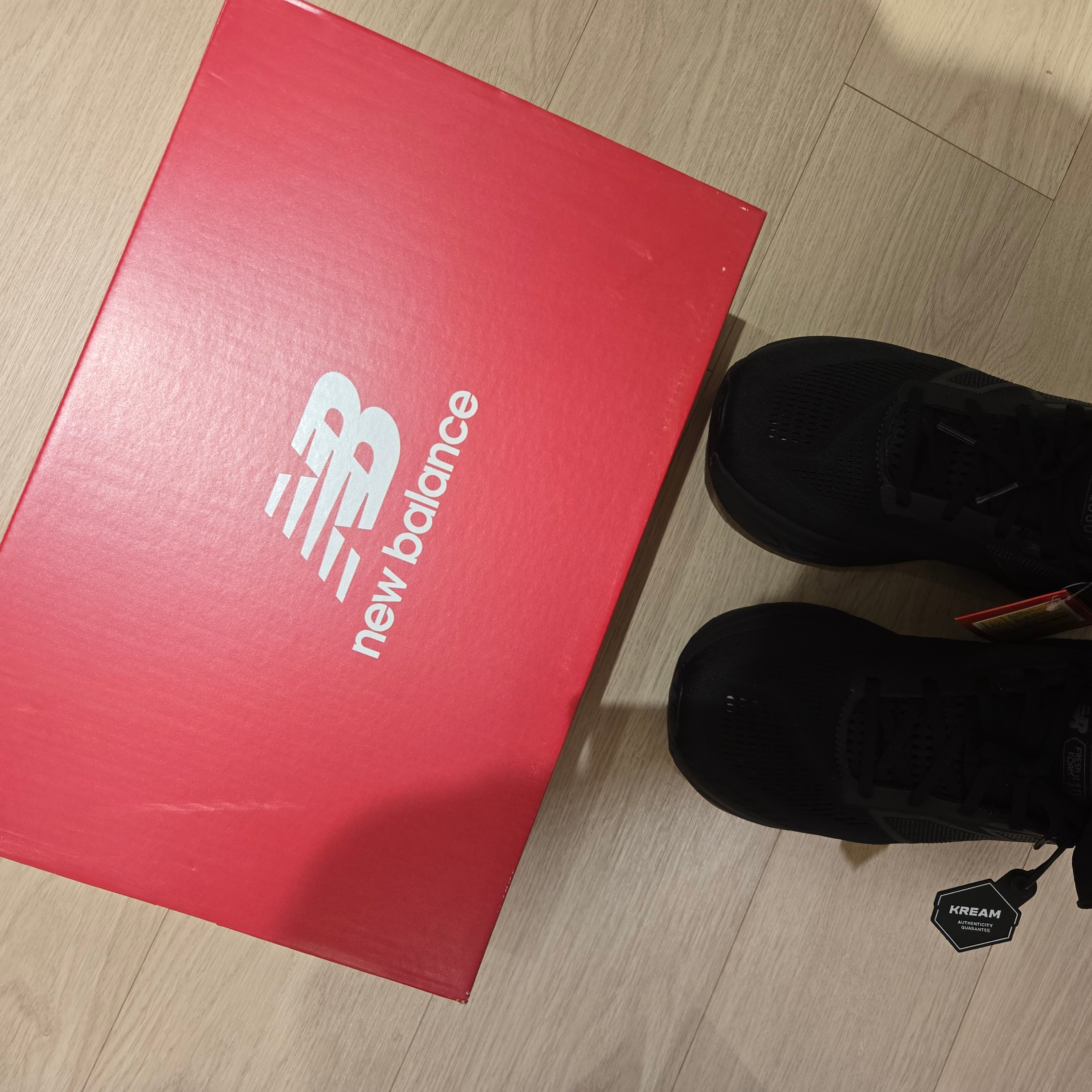 New Balance Fresh Foam X 1080v14 Black Black Metallic - 2E Wide 착용 스타일 - 2