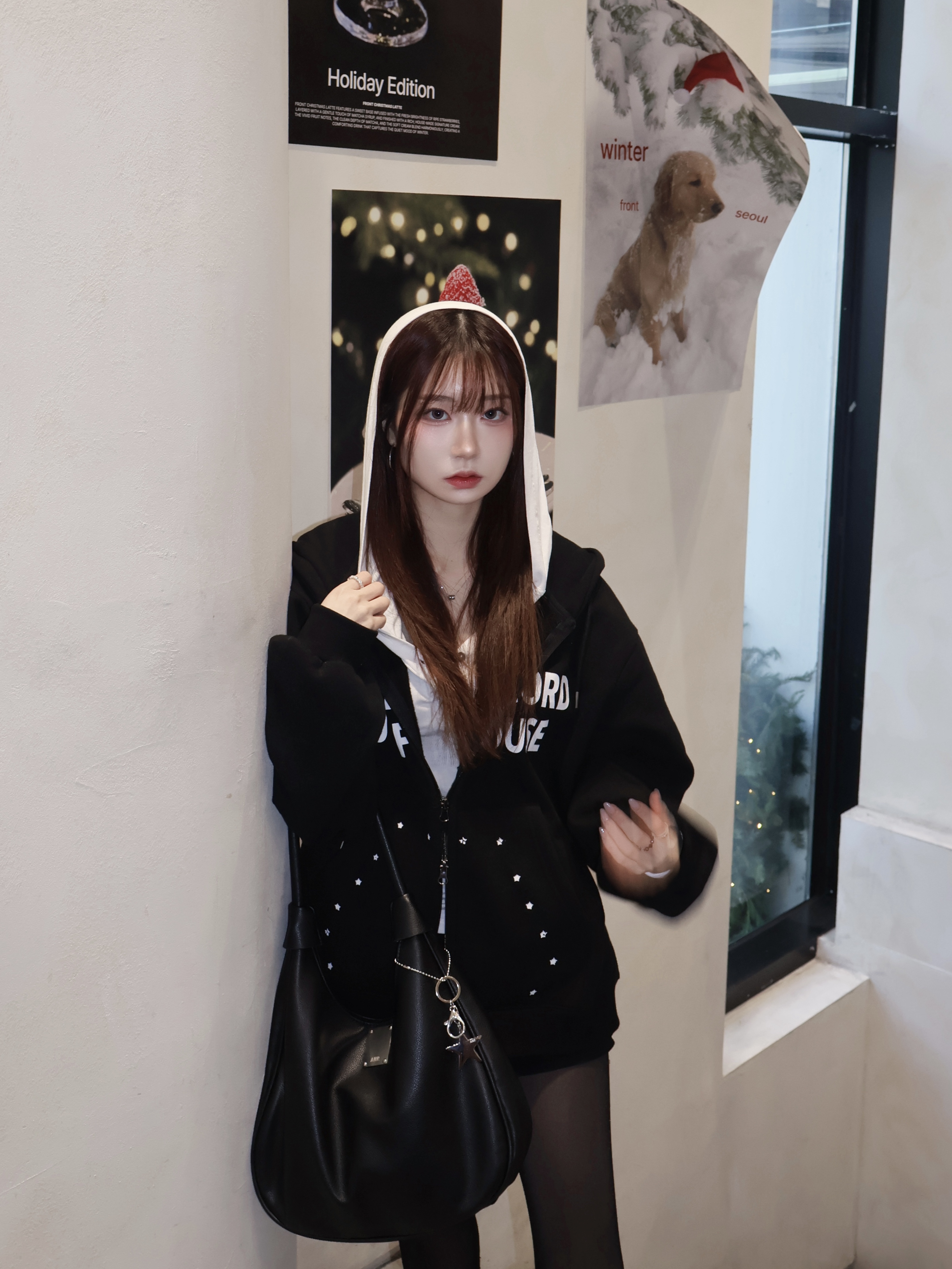SLOW RECORD HOUSE Typo Star Hood Zip-up Black 착용 스타일 - 6