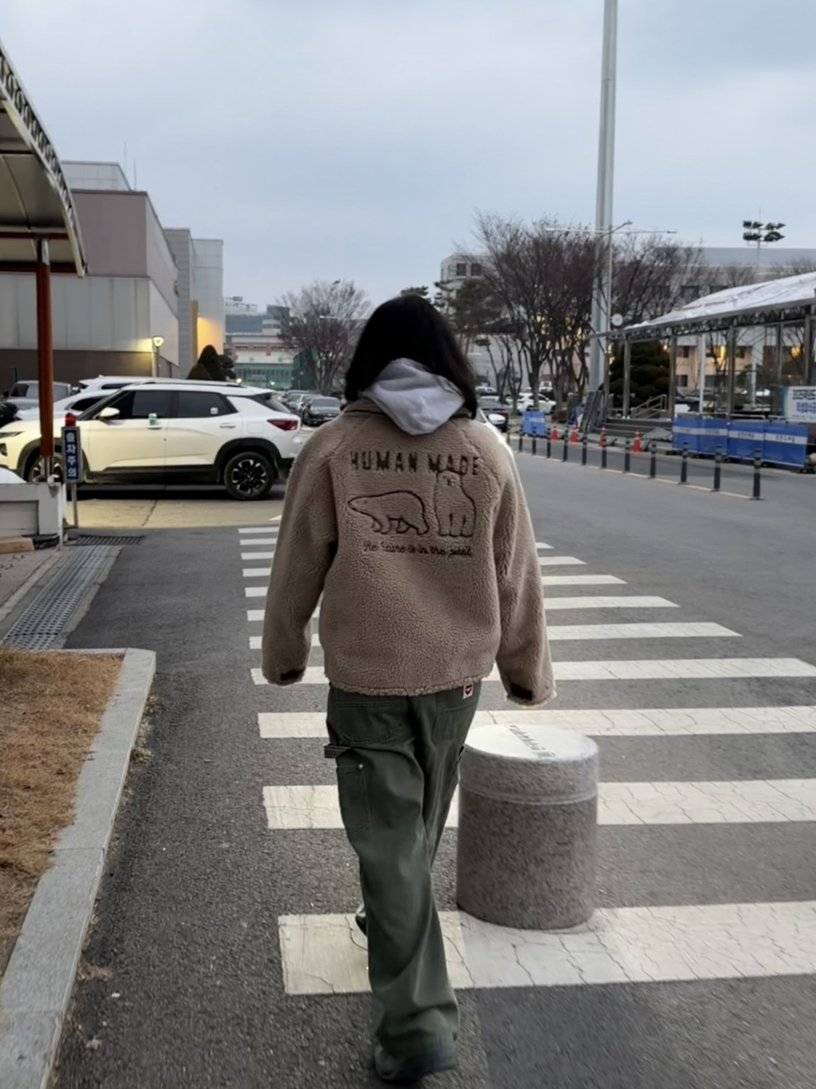 Human Made Fleece Jacket Beige, New Balance x Thisisneverthat 991v2 Made in UK Grey 착용 스타일
