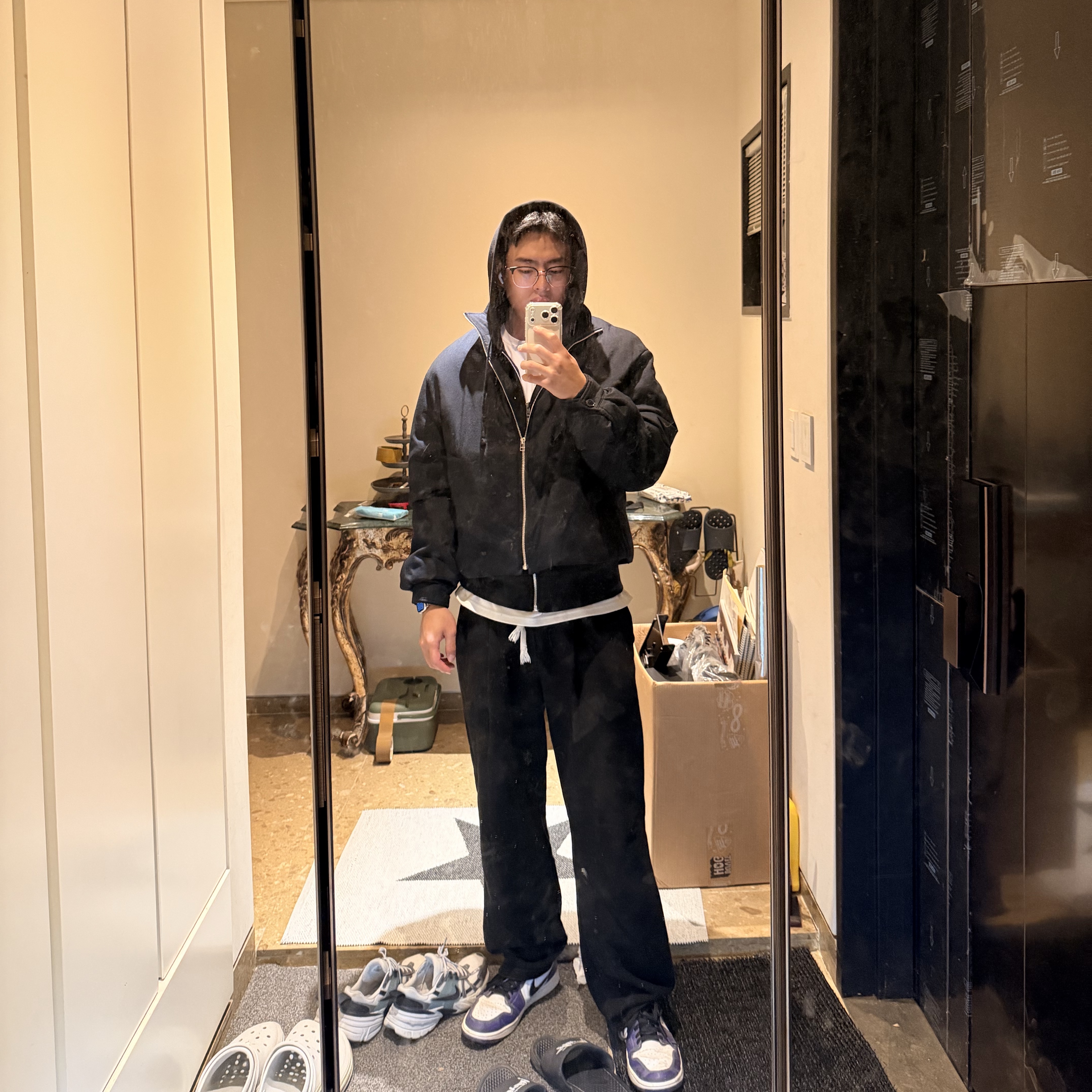 Jordan 1 Low Golf Court Purple, Stussy Basic Stussy Zip Hoodie Black 2023 착용 스타일