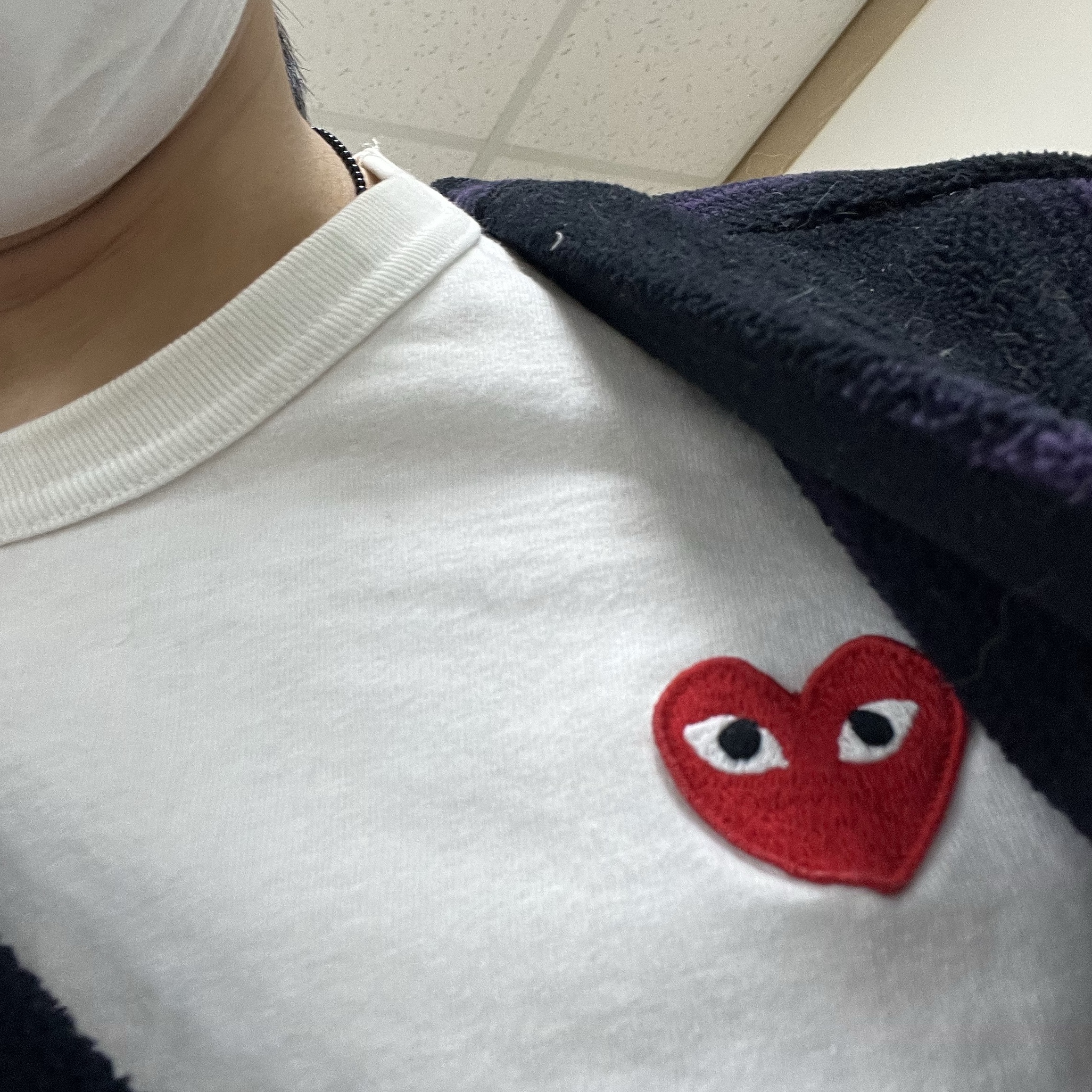 Play Comme des Garcons LS T-Shirt White 착용 스타일