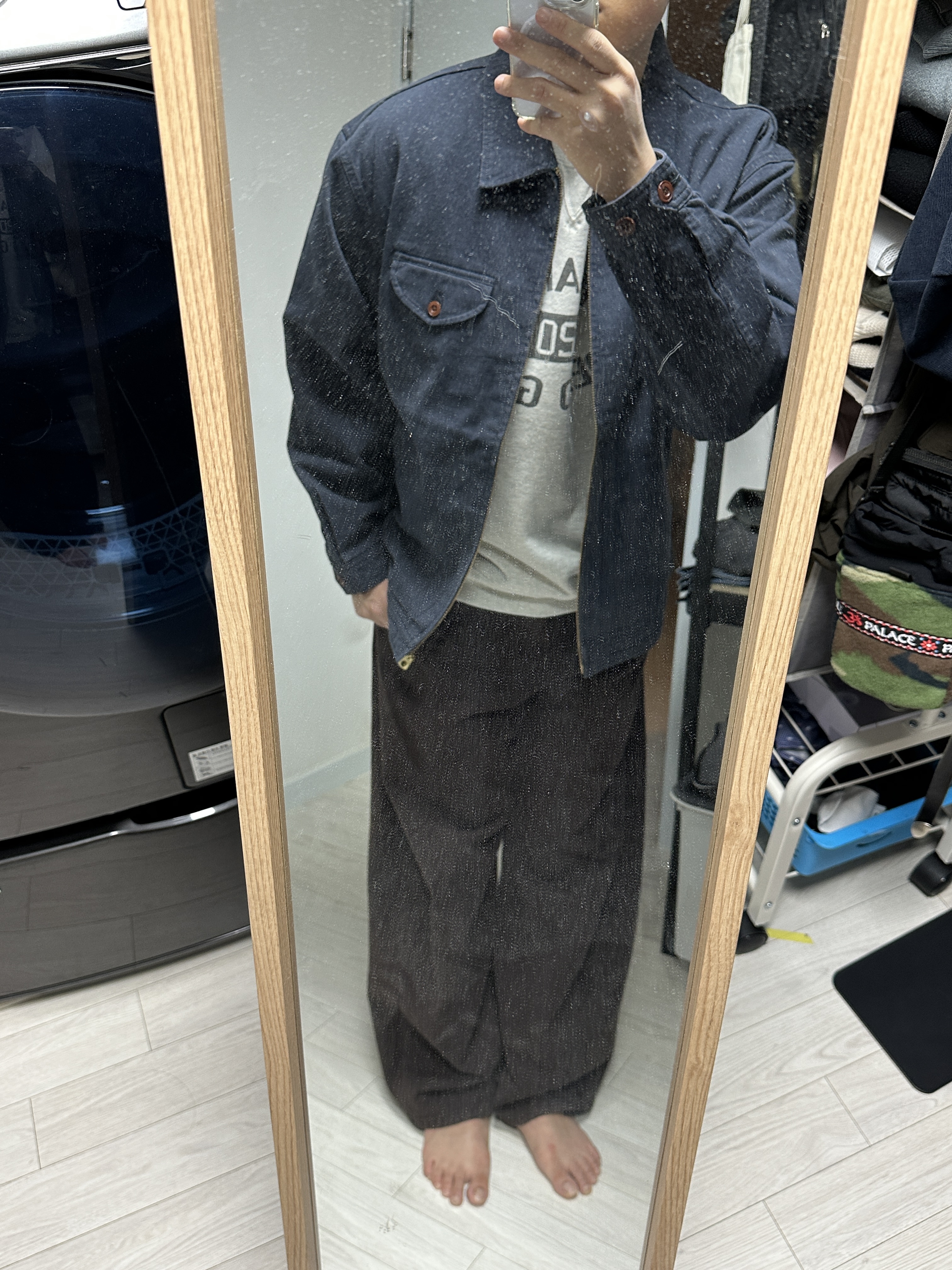 Khakis Washed Swing Jacket Navy 착용 스타일