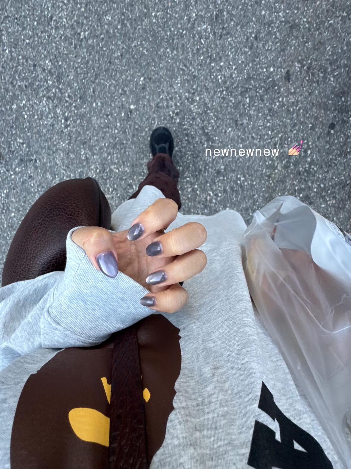 (W) Nike Air Superfly Metallic Silver and Black, BAPE College L/S T-Shirt Gray 착용 스타일 - 2