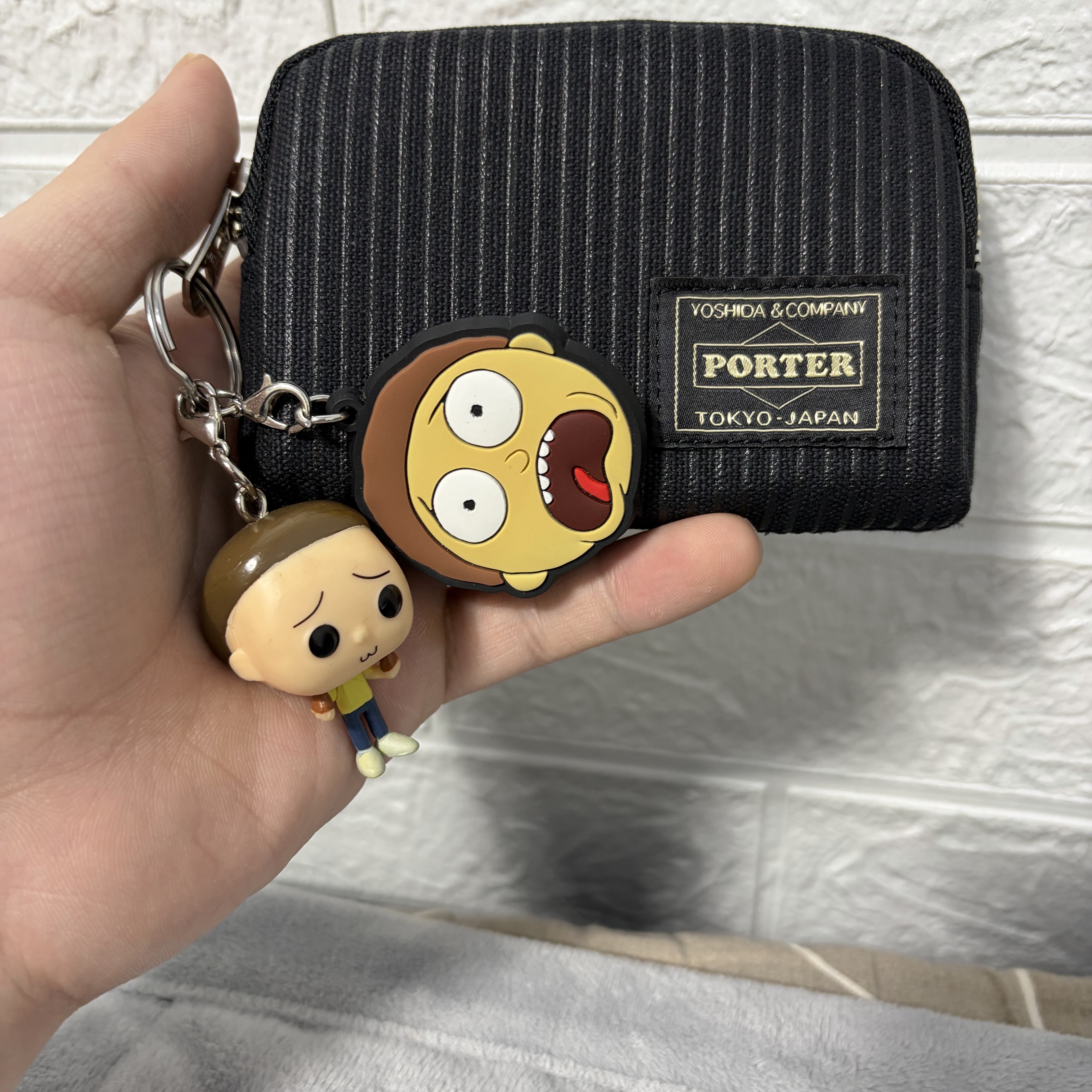 Porter Drawing Coin Key Case Black 착용 스타일