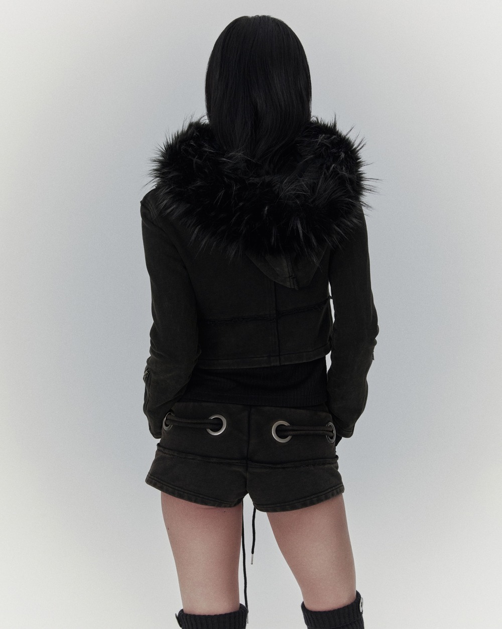 (W) 보니앤키예 아일렛 숏 팬츠 워싱 블랙((W) bonienkiye Eyelet Short pants Washed Black) - 5